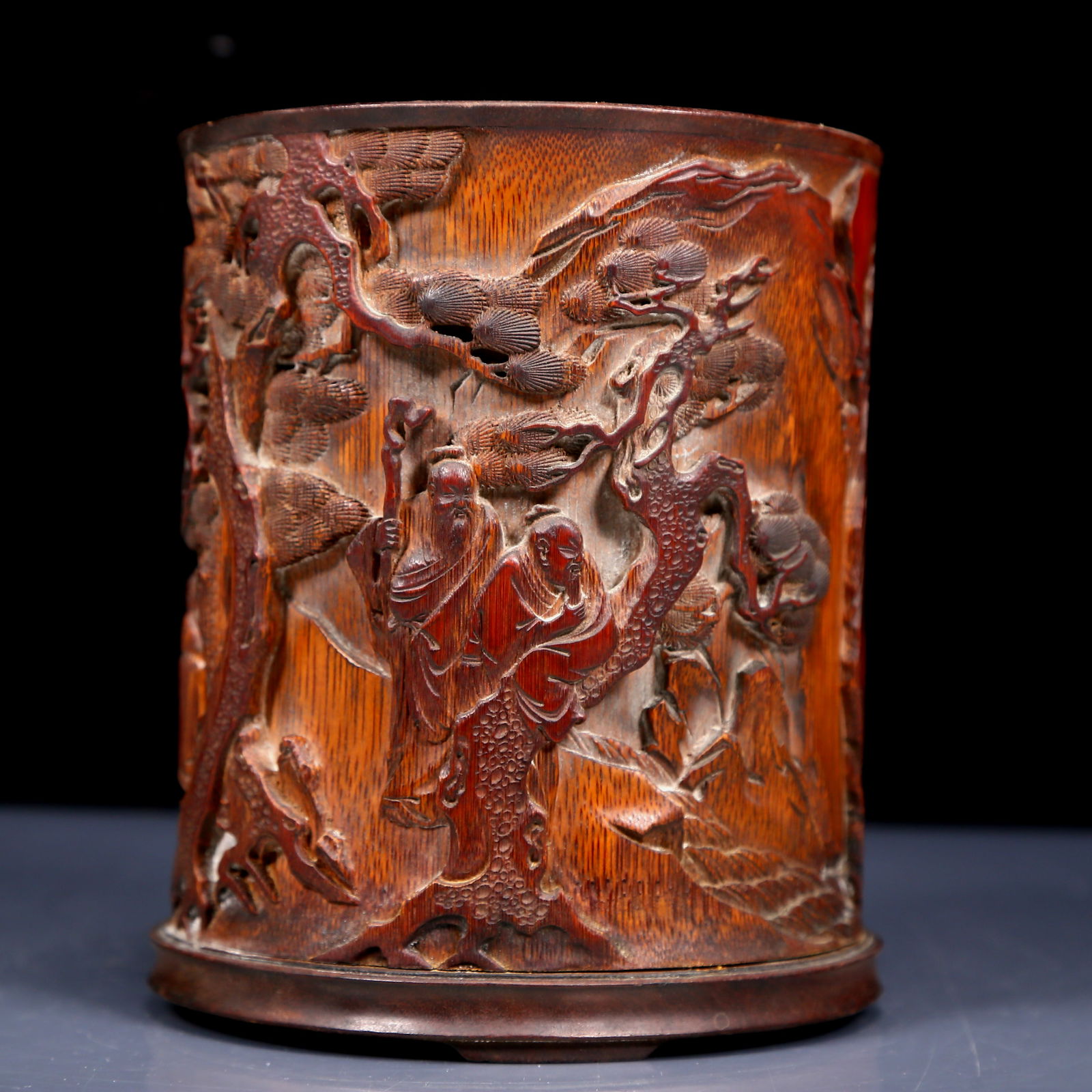 An Exquisite Bamboo Character and Story Pattern Brush Pot: An Exquisite Bamboo Character and Story Pattern Brush Pot,Qing Dynasty, China,Size:5.5inx6.6in,Weight:490g 竹雕人物故事图笔筒，清É