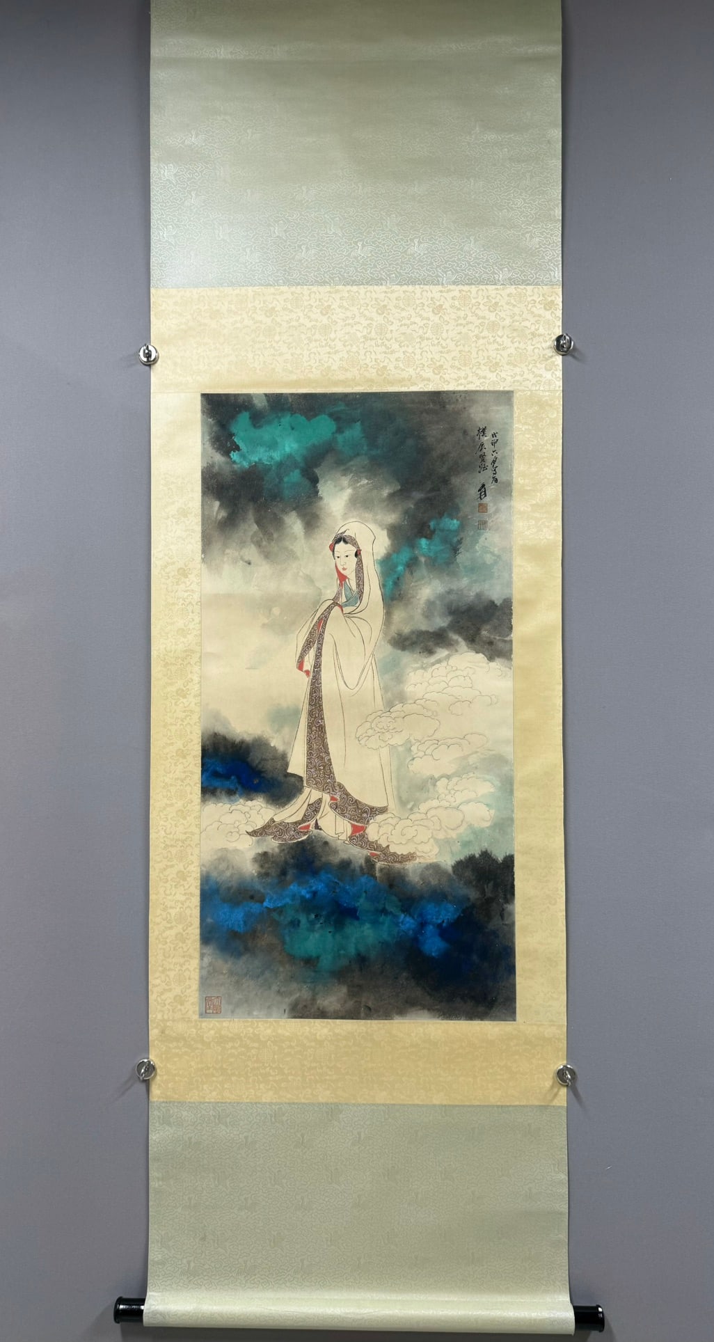A Chinese Vertical Scroll Ink Painting of Figure on Paper: A Chinese Vertical Scroll Ink Painting of Figure on Paper,Zhang Daqian,Size:39inx19.3in 一幅中国水墨人物画立轴,张大千