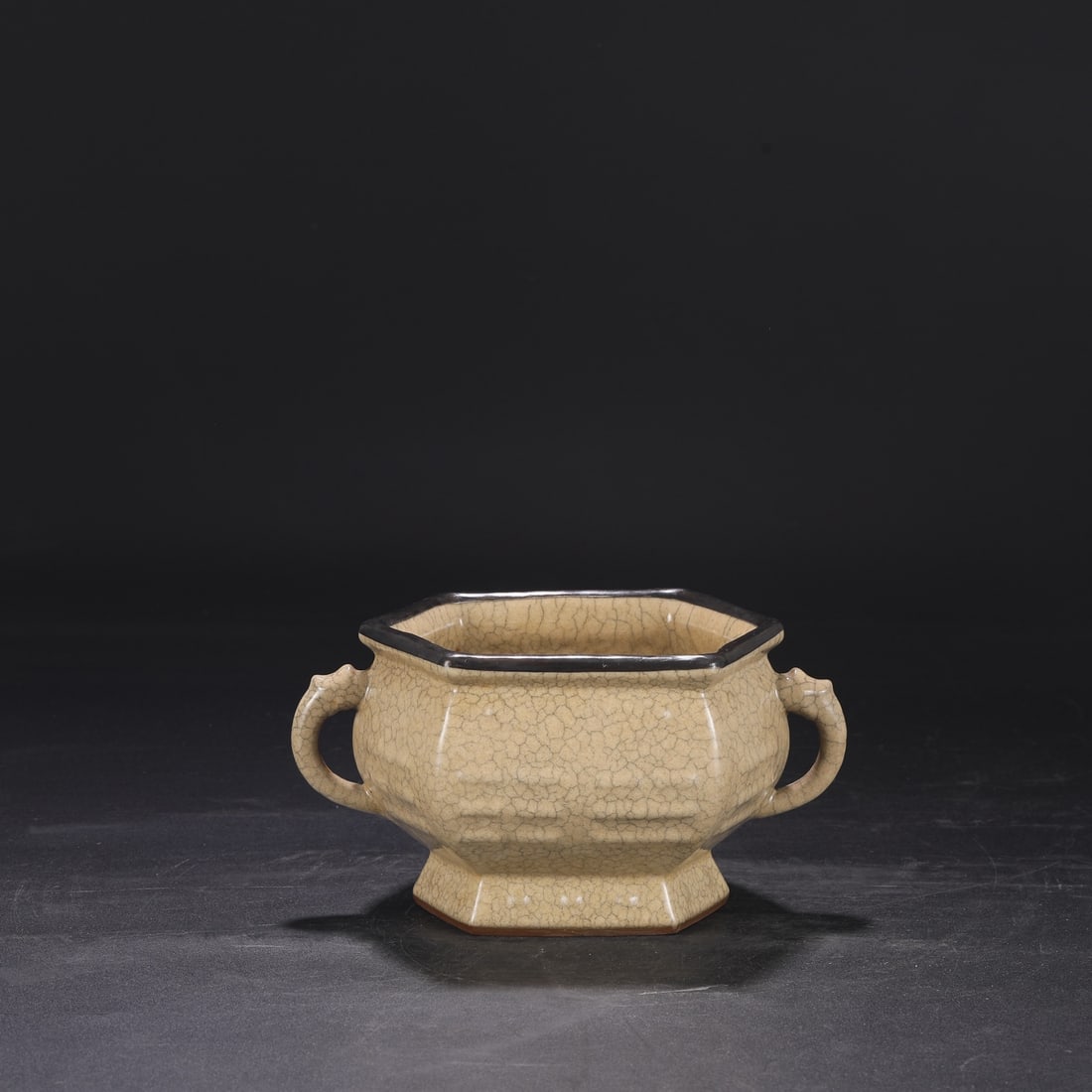 An Exquisite Ge yao Yellow Glazed Cover with Silver Trigram Pattern Double-Ears Censer,with an: An Exquisite Ge yao Yellow Glazed Cover with Silver Trigram Pattern Double-Ears Censer,with an Imperial Poem by Emperor Qianlong,Qing Dynasty,China,Size:4.7inx8.5in 哥窑黄釉