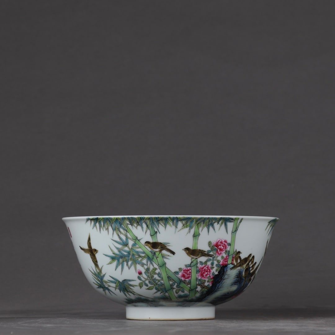 An Exquisite Enamel Flower and Bird Pattern Bowl,with poem (1 of 9)