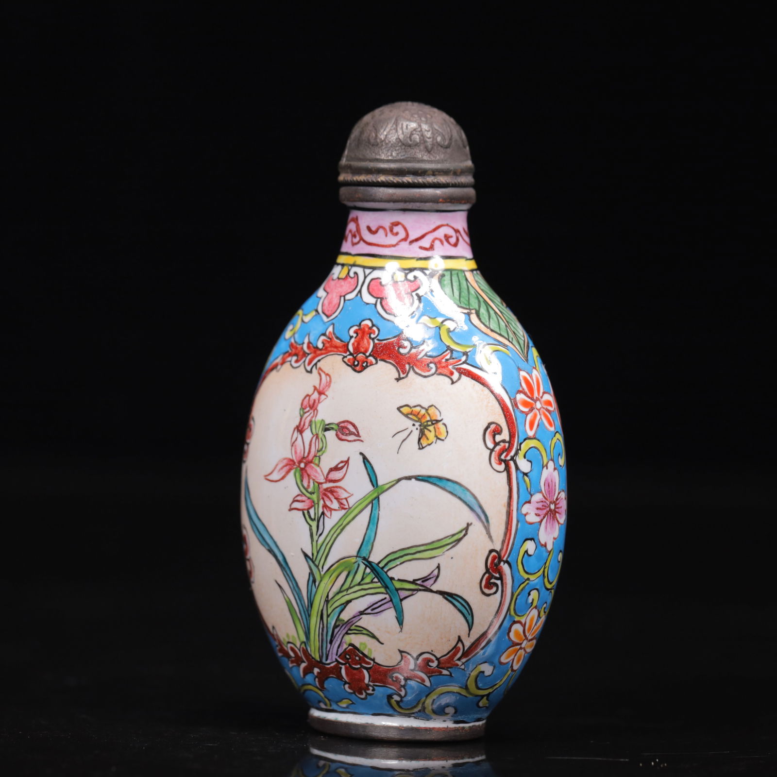An Exquisite Painted Enamel Flower Pattern Snuff Bottle - 2