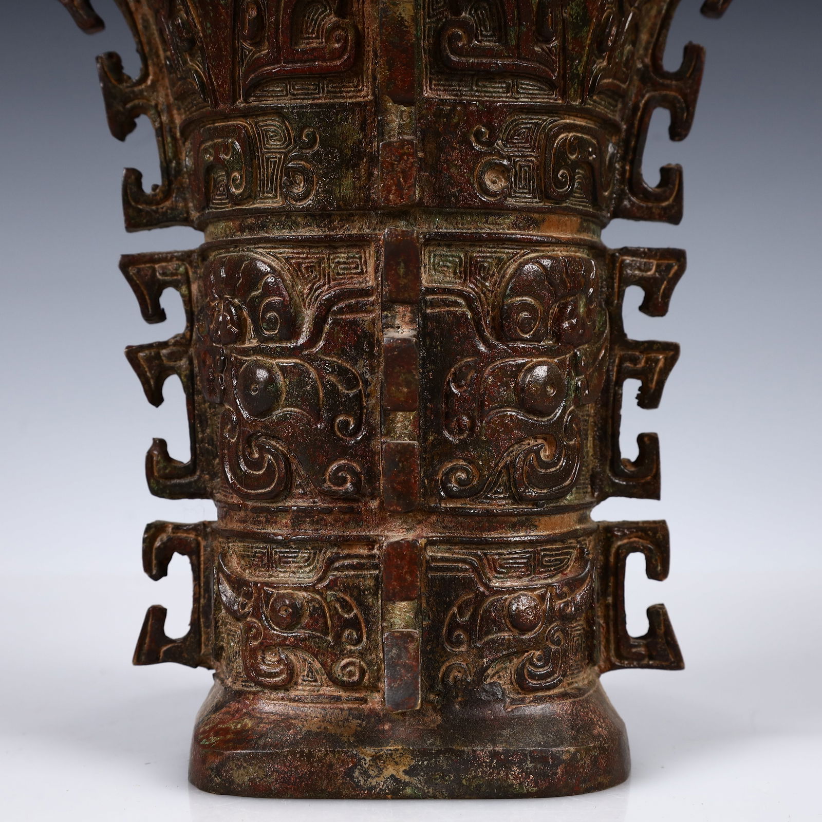 A Rare Bronze Beast-Face Pattern Zun - 3