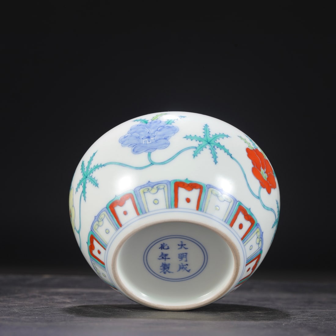 An Exquisite Doucai Lotus Pattern Jar - 6