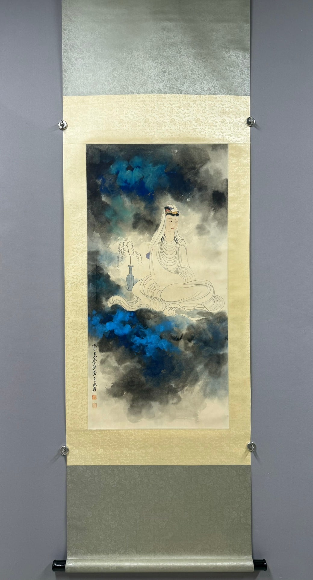 A Chinese Vertical Scroll Ink Painting of Figure on Paper: A Chinese Vertical Scroll Ink Painting of Figure on Paper,Zhang Daqian,Size:39inx19.3in 一幅中国水墨人物画立轴,张大千