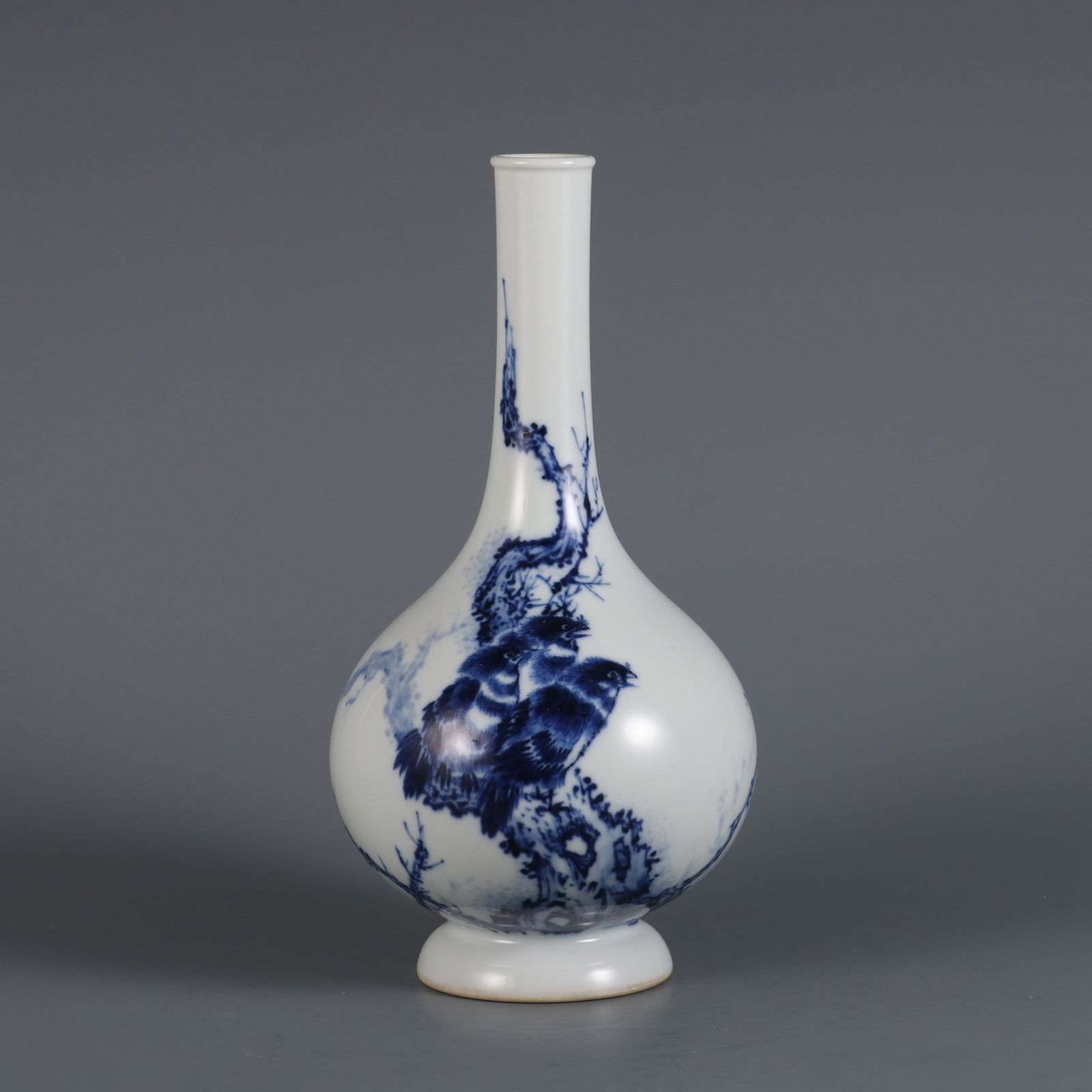 An Exquisite Blue and White Pine and Eagle Pattern Vase: An Exquisite Blue and White Pine and Eagle Pattern Vase,the Republic of China,With Mark,Size:8.9inx4.5in 青花松鹰纹瓶,中国民国时੏