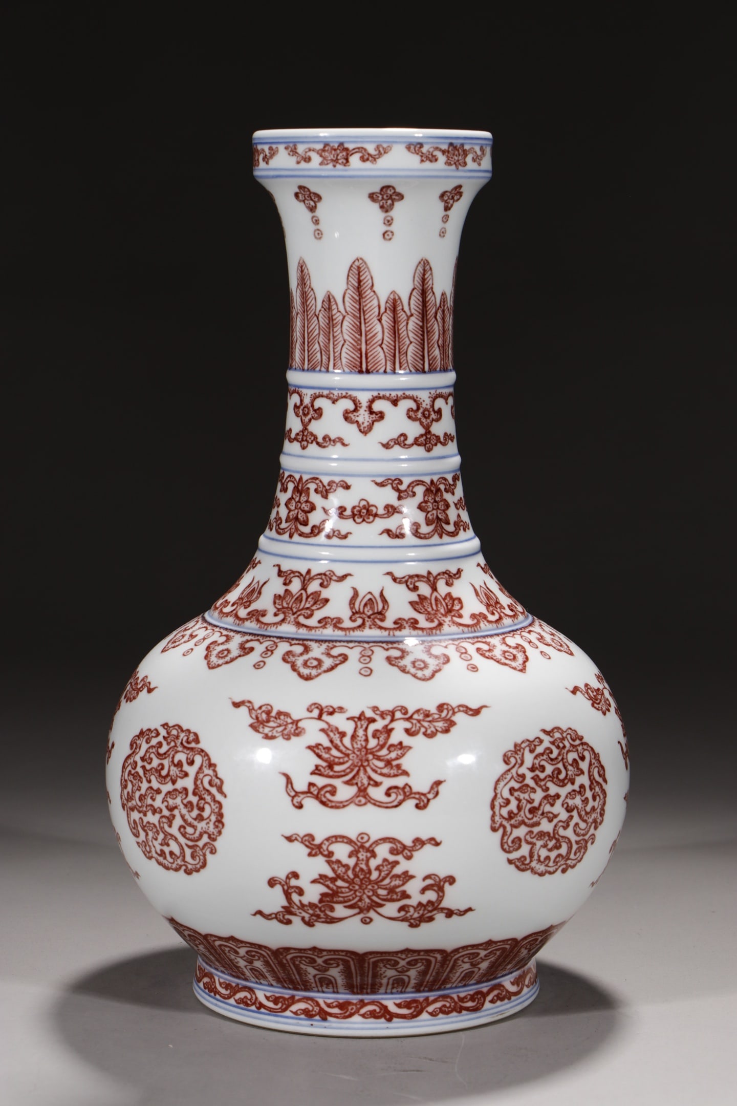 An Exquisite Underglaze-Red Chi-Dragon Pattern Vase - 5