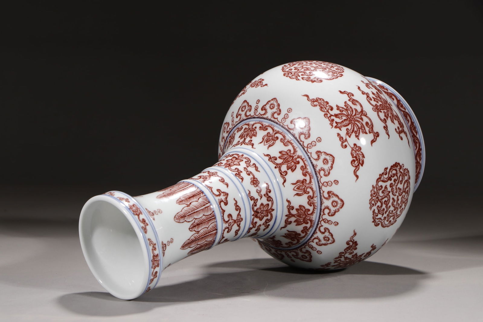 An Exquisite Underglaze-Red Chi-Dragon Pattern Vase - 8
