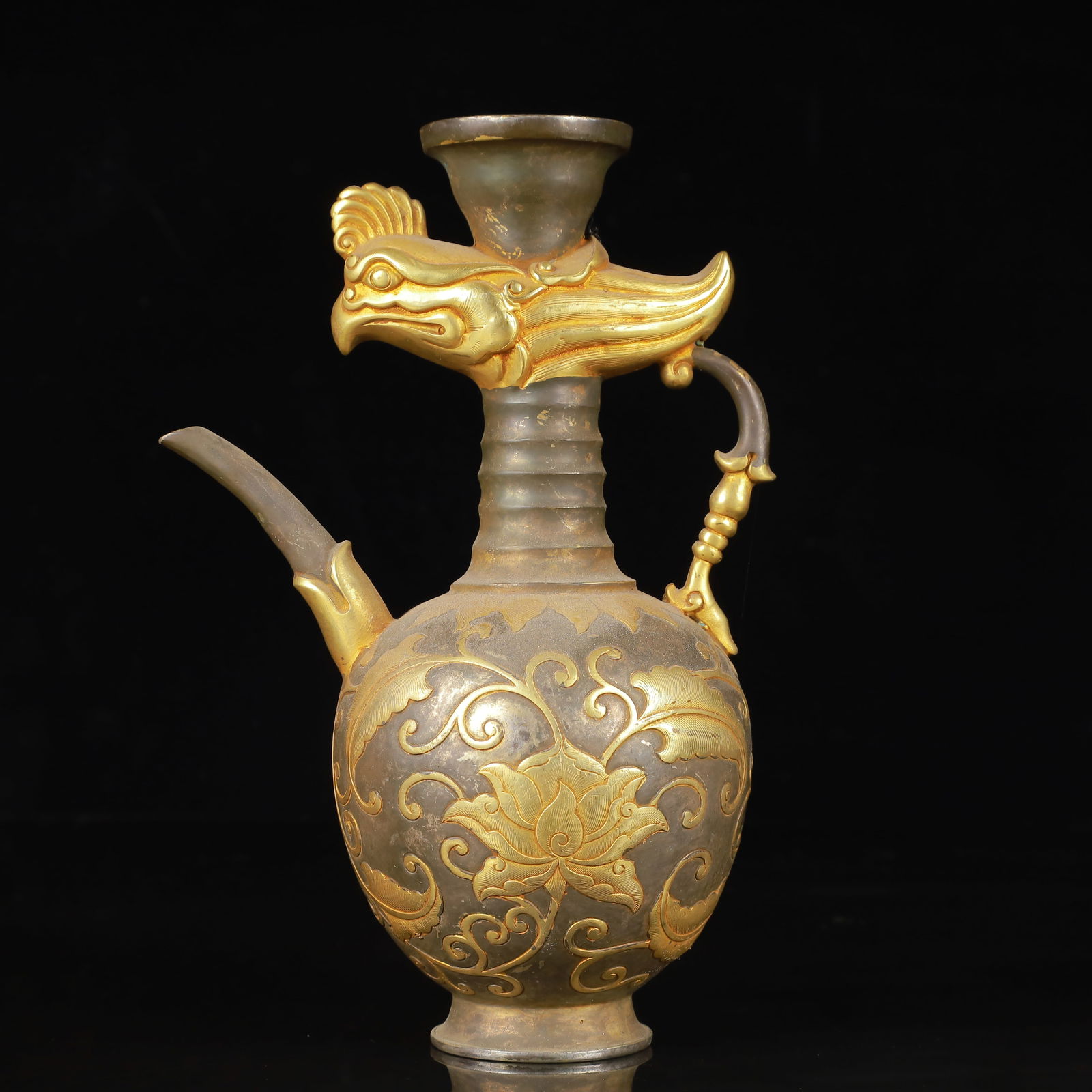 An Exquisite Gilt Silver Flower Pattern Ewer (1 of 15)