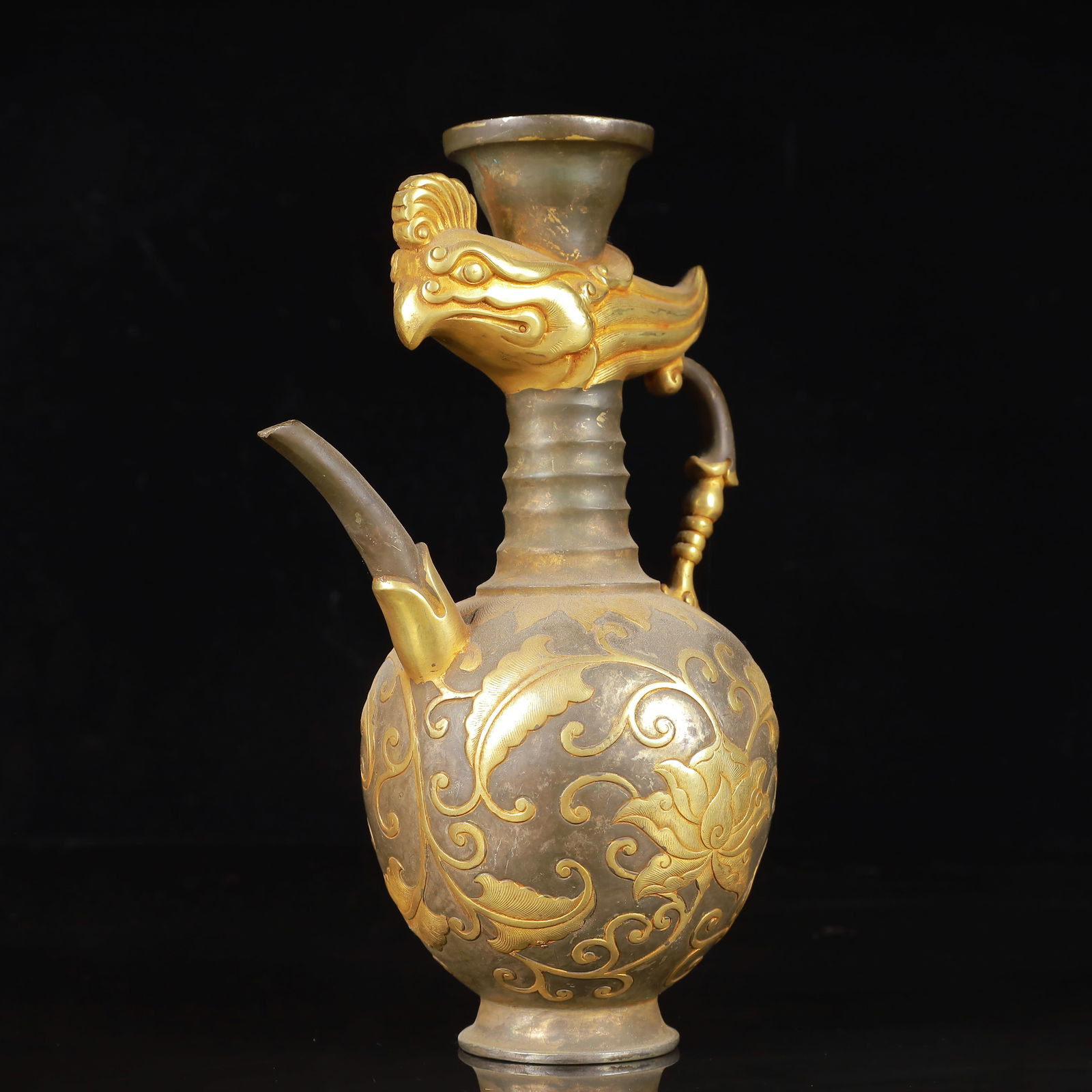 An Exquisite Gilt Silver Flower Pattern Ewer - 4