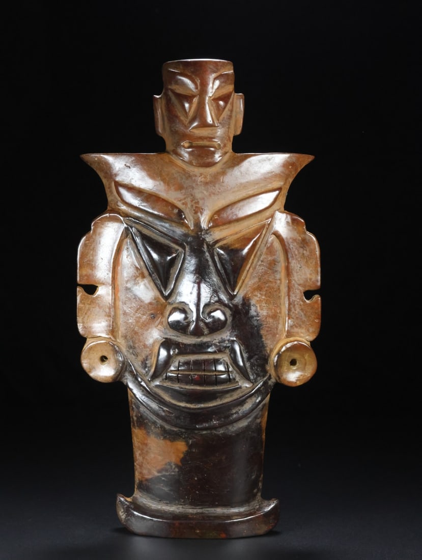 An Exquisite Archaic Jade Figure Ornament: An Exquisite Archaic Jade Figure Ornament,Ancient Time,China,Size:11.1inx5.6inx1.3in,Weight:1.71kg 高古玉人物摆件,中国远古时