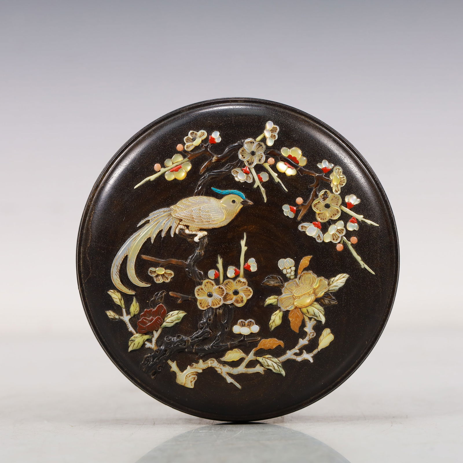 A Marvelous Zitanwood Gem-Inlaid 'Flower& Bird' Box (1 of 6)