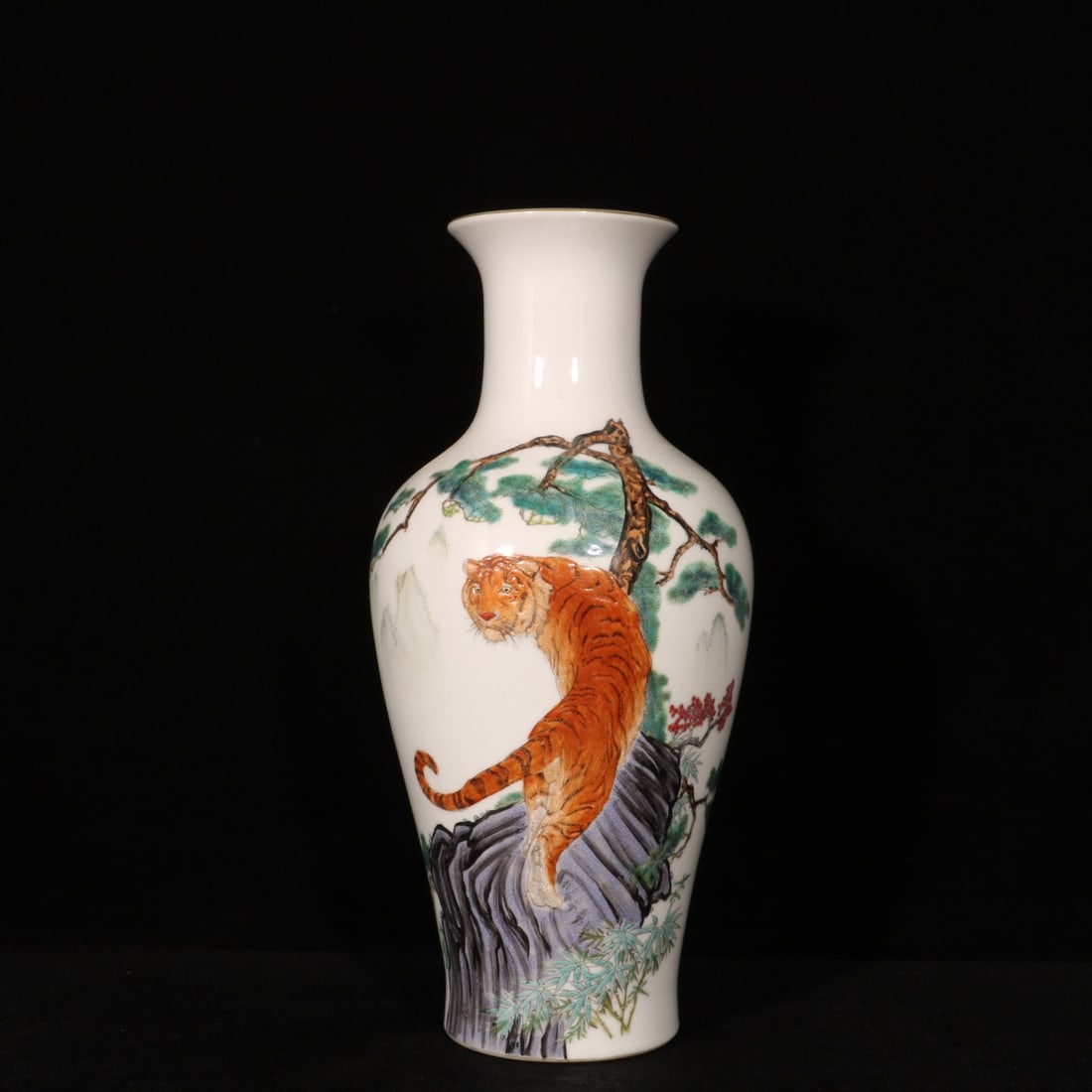 An Exquisite Enamel Pine and Tiger Pattern Vase - 2