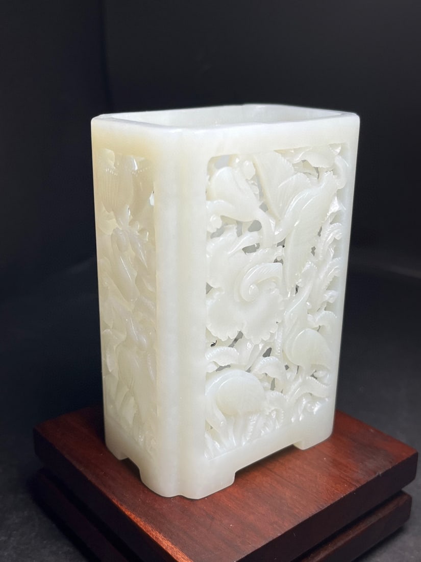 An Exquisite White Jade Crane Pattern Brush Pot - 2