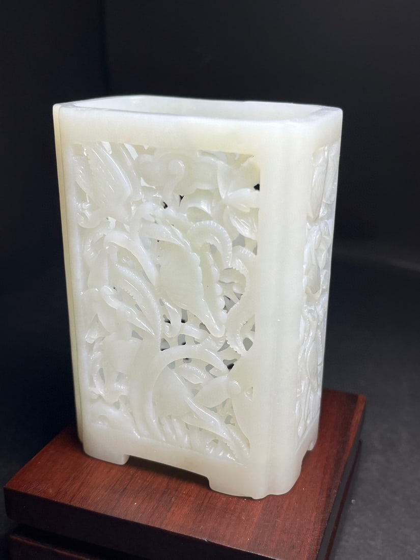 An Exquisite White Jade Crane Pattern Brush Pot - 4