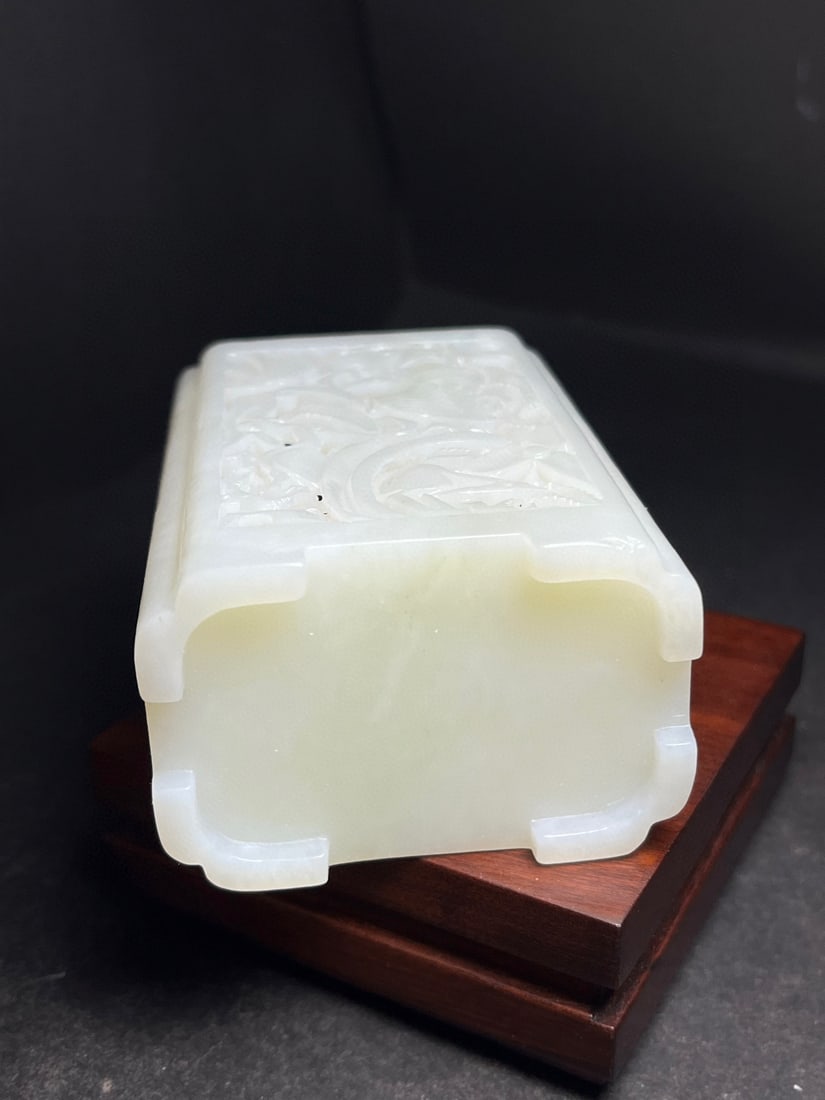 An Exquisite White Jade Crane Pattern Brush Pot - 7