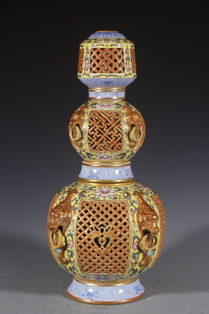 An Exquisite Yellow Ground Enamel Lotus Pattern Gourd-Shaped Vase: An Exquisite Yellow Ground Enamel Lotus Pattern Gourd-Shaped Vase,Qing Dynasty,China,Qianlong Six-character Mark,Size:15.4inx4.3in 