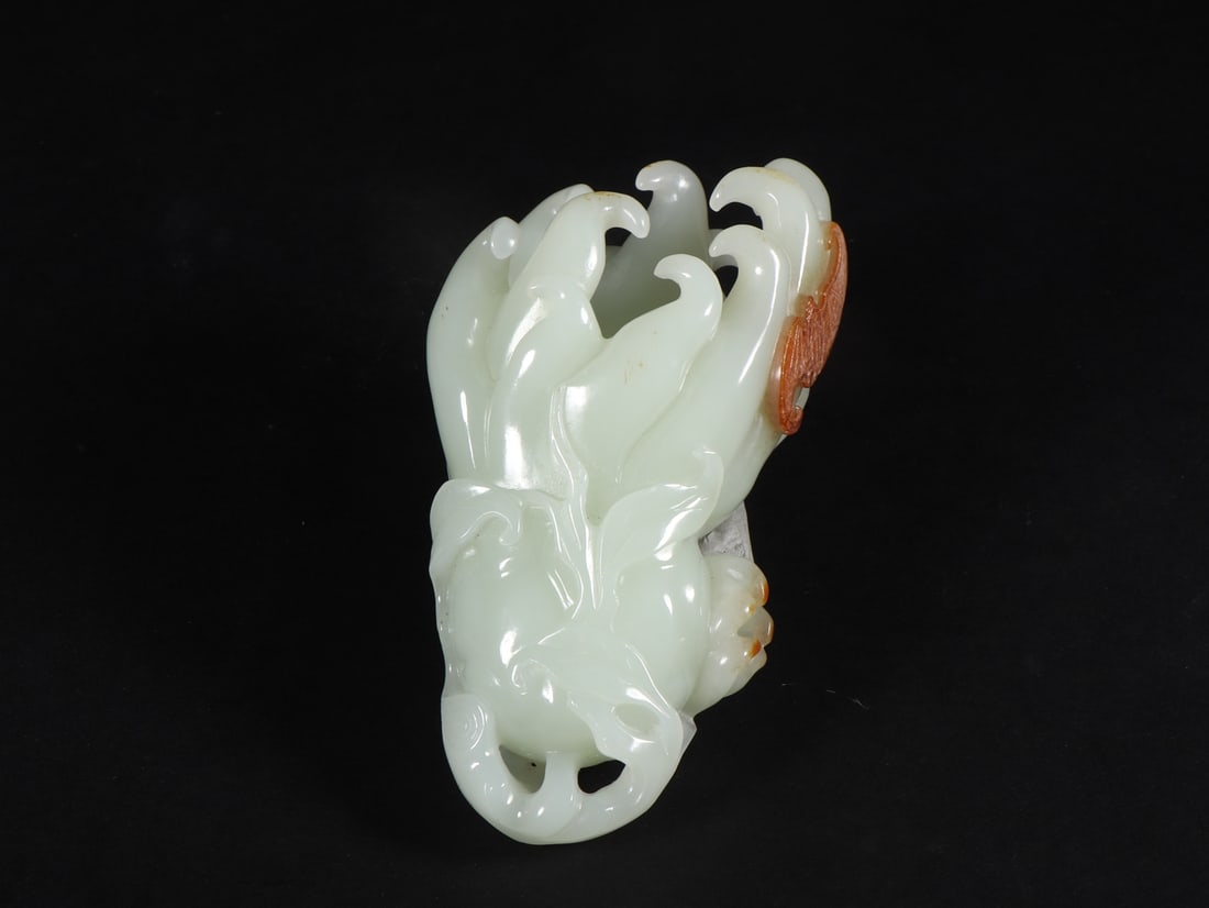 An Exquisite White Jade Bergamot Pattern Ornament: An Exquisite White Jade Bergamot Pattern Ornament,Qing Dynasty,China,Size:4.4inx2.3inx1.7in,Weight:243g 白玉佛手柑摆件,中国清代