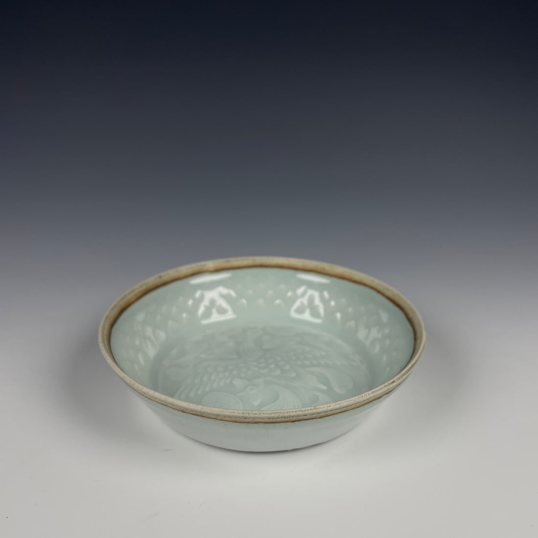 An Exquisite Hutian yao Flower and Phoenix Pattern Plate (1 of 8)