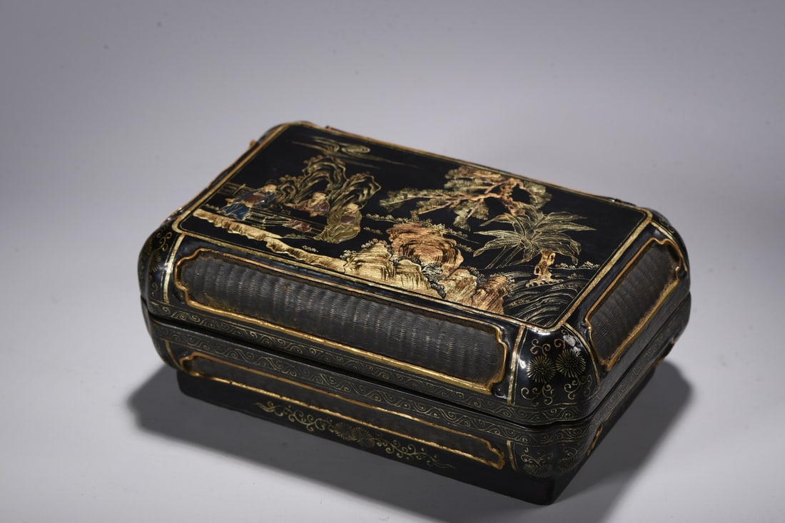 An Exquisite Carved Lacquer Painted Gold Figure and Story Pattern Box (1 of 9)