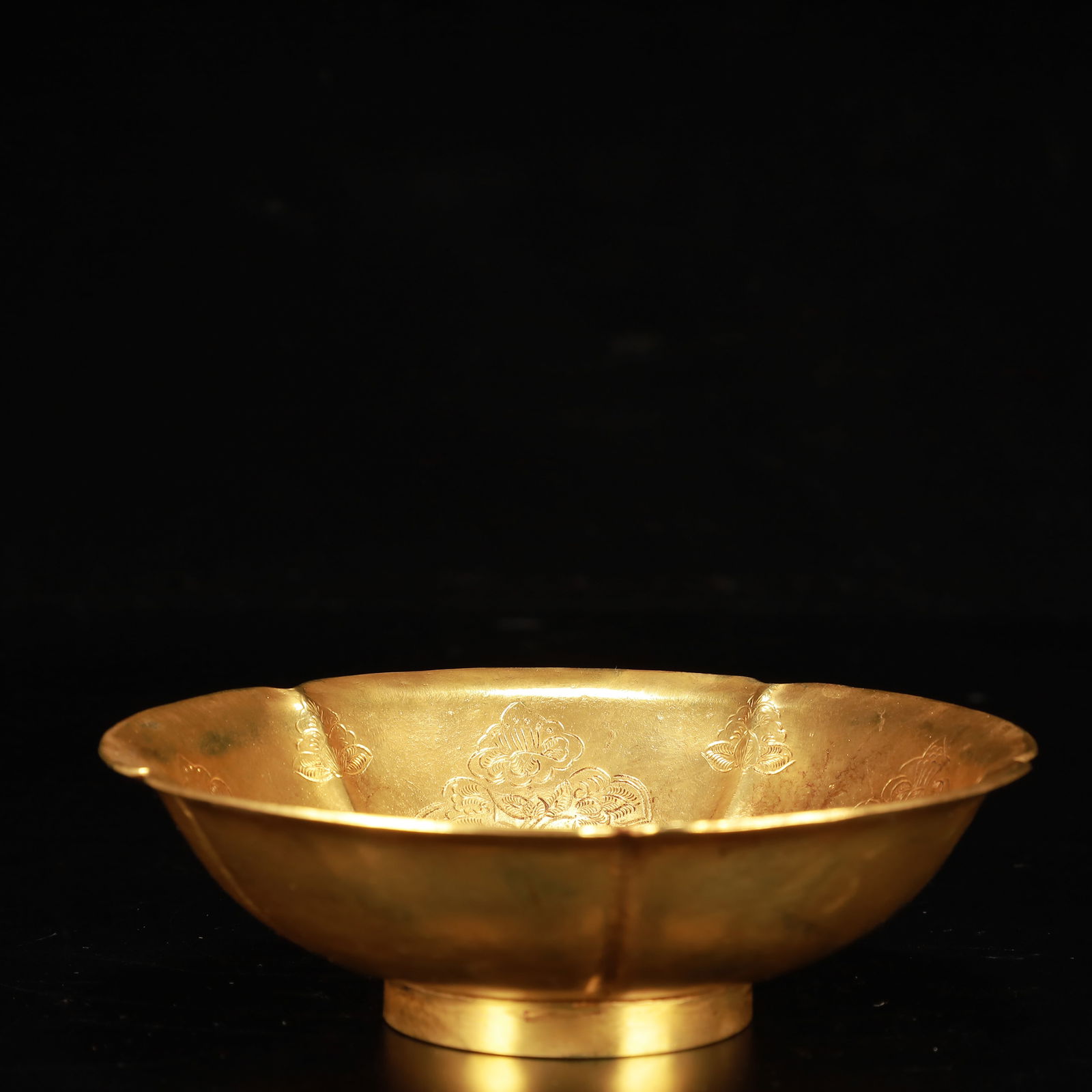 An Exquisite Gilt Bronze Flower and Dragon Pattern Bowl (1 of 5)