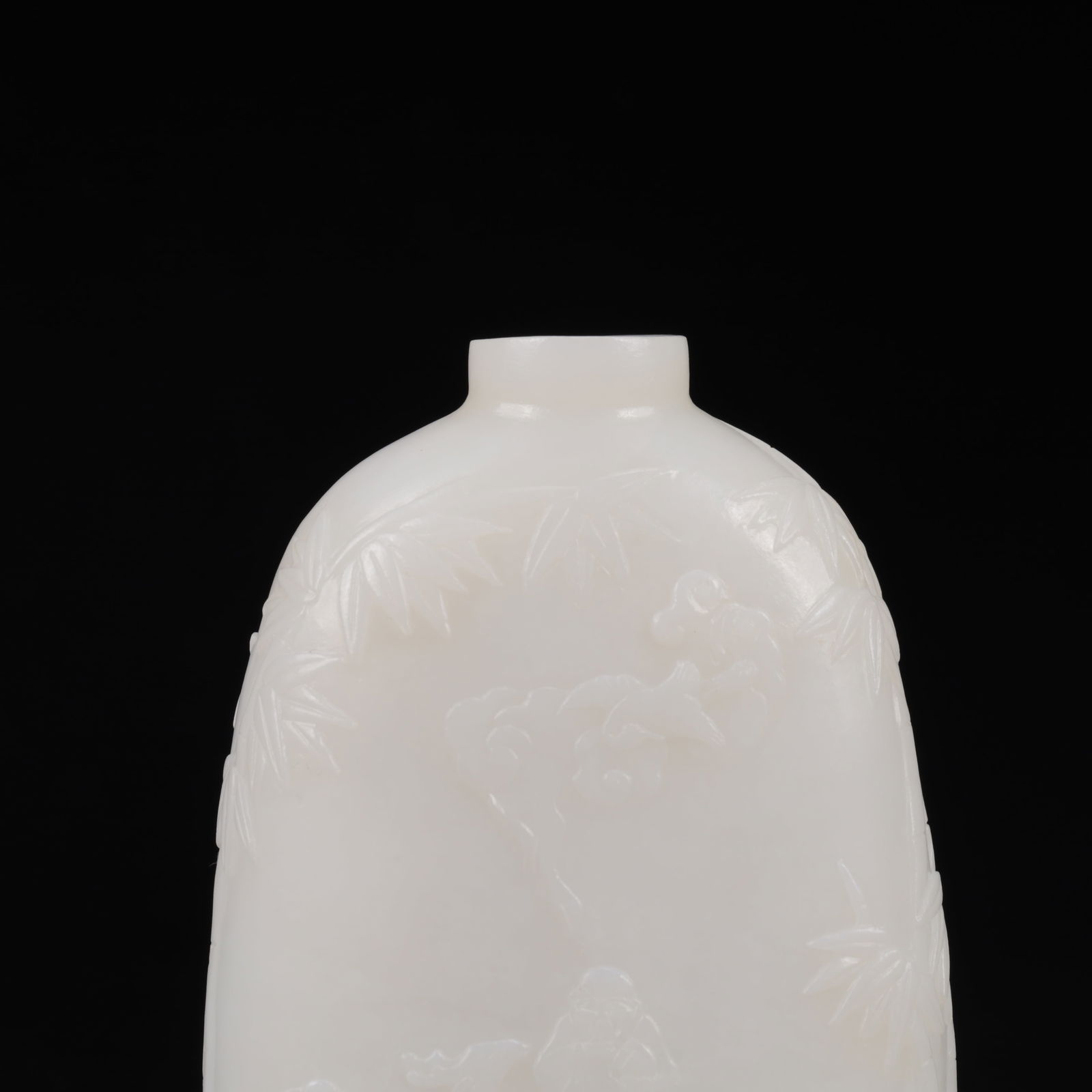 An Exquisite White Jade Figure Pattern Snuff Bottle - 2