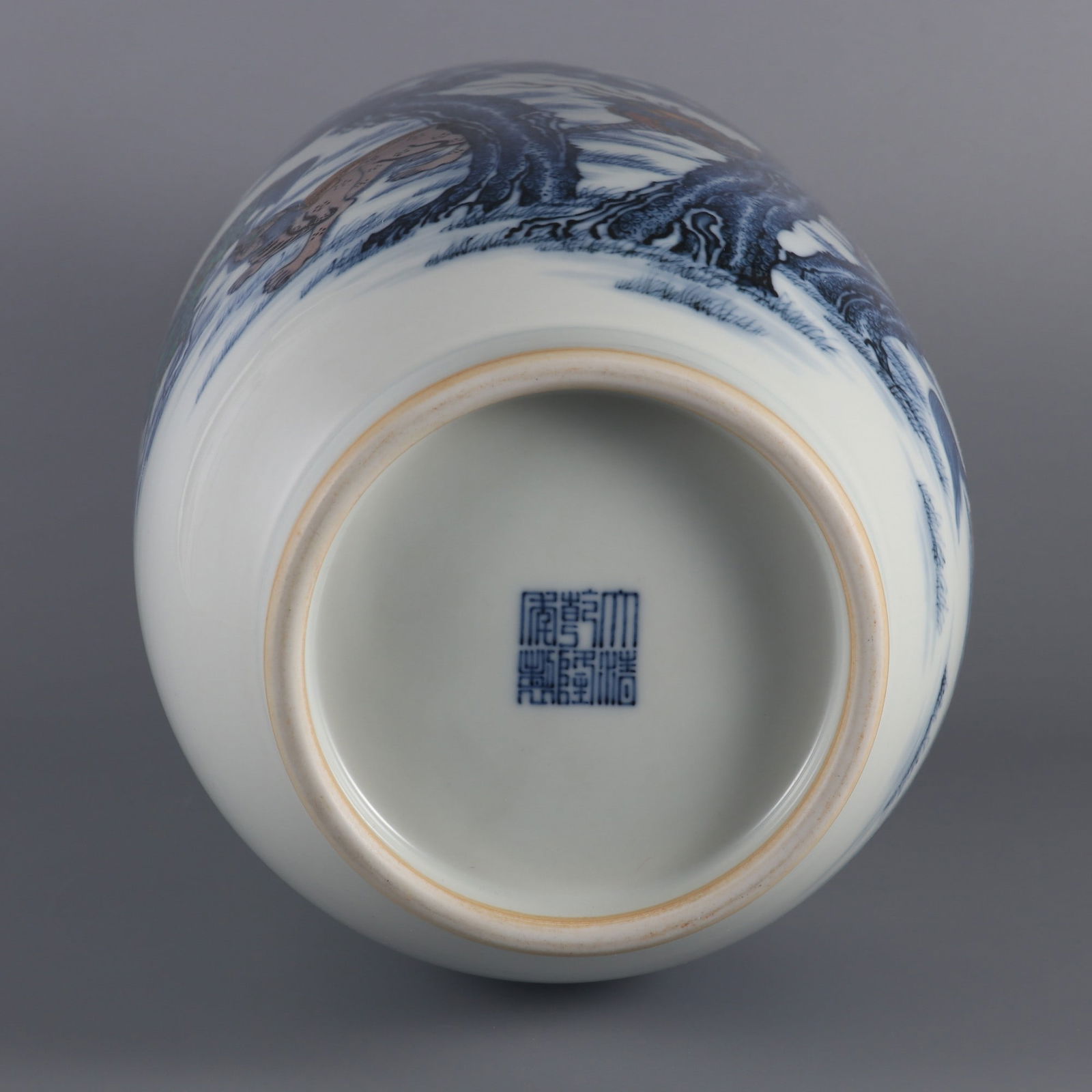 An Exquisite Doucai Kylin Pattern Vase - 9