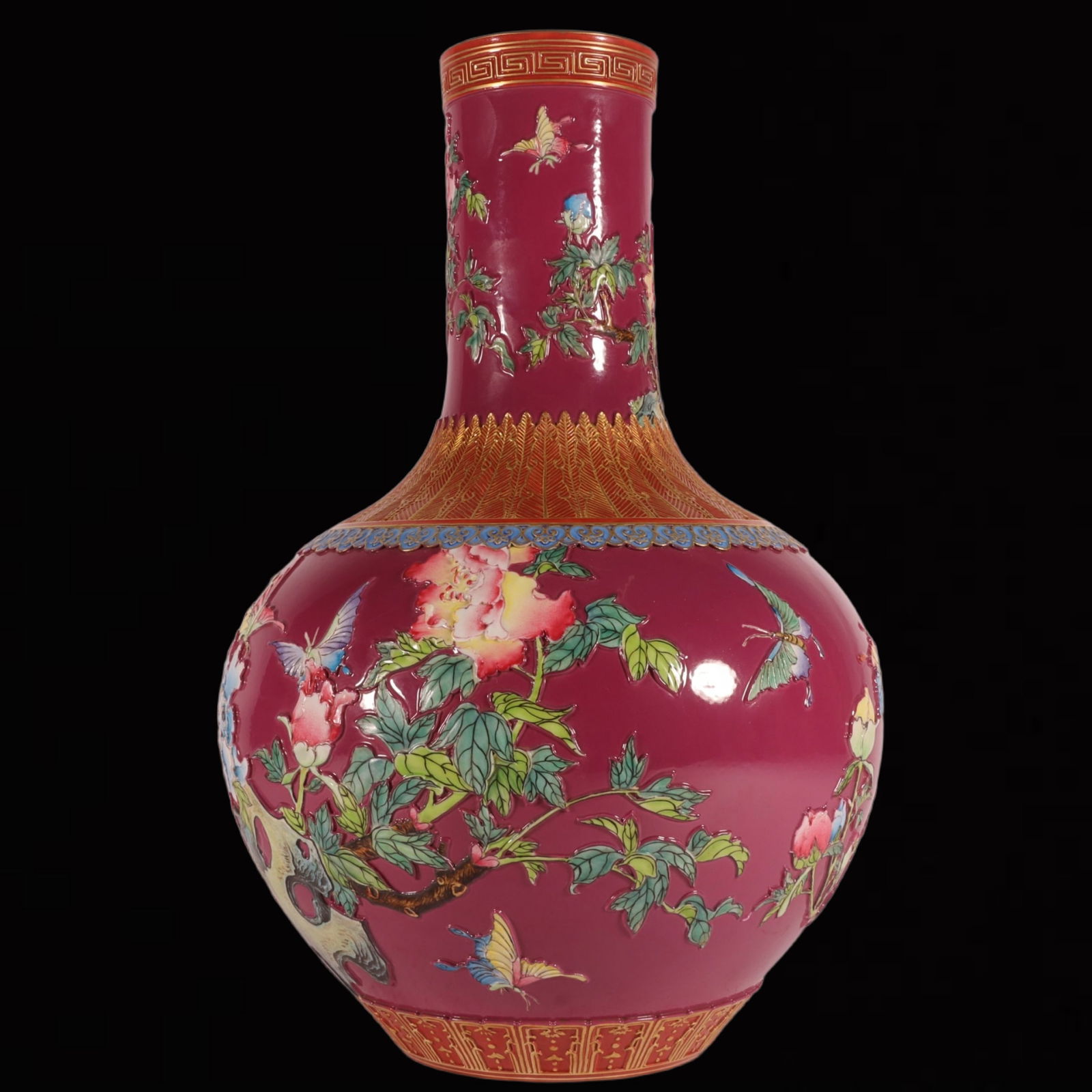 A Rare Enamel Ruby Red-Glazed Flower and Bird Pattern Vase - 6