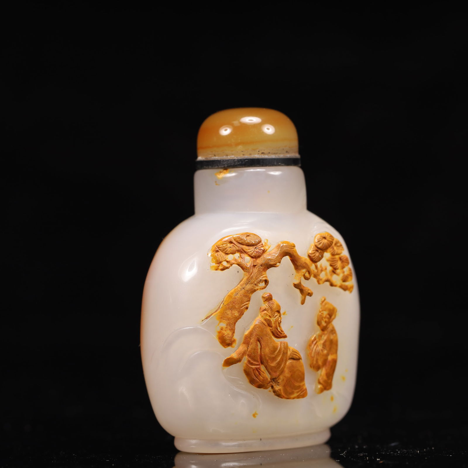 An Exquisite Agate Figure and Pine Pattern Snuff Bottle - 3
