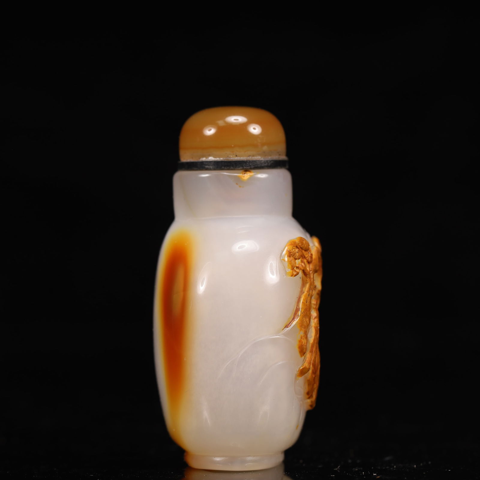 An Exquisite Agate Figure and Pine Pattern Snuff Bottle - 4