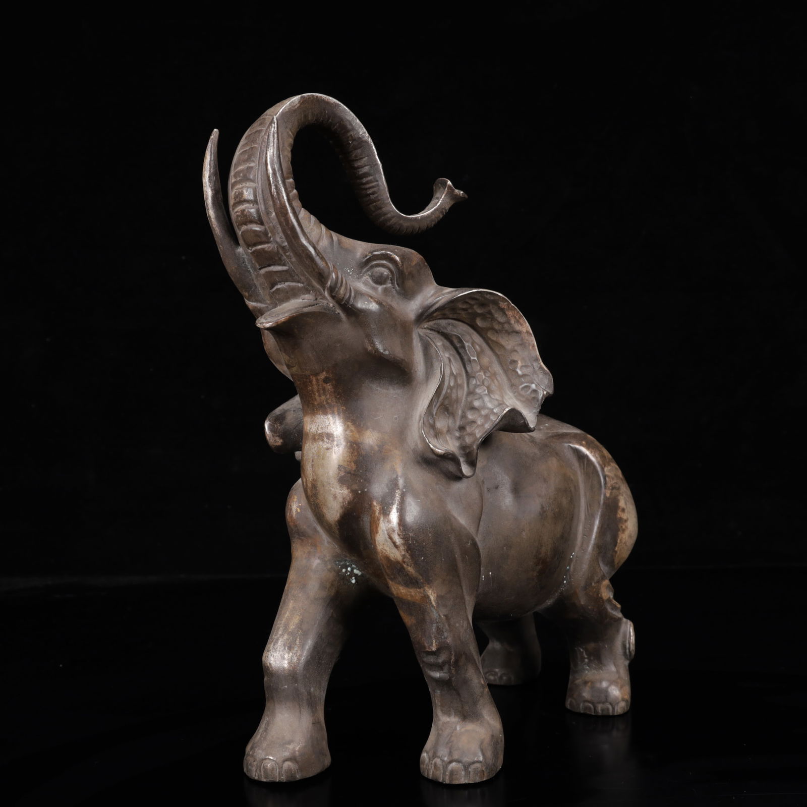 An Exquisite Silver Elephant Ornament - 5