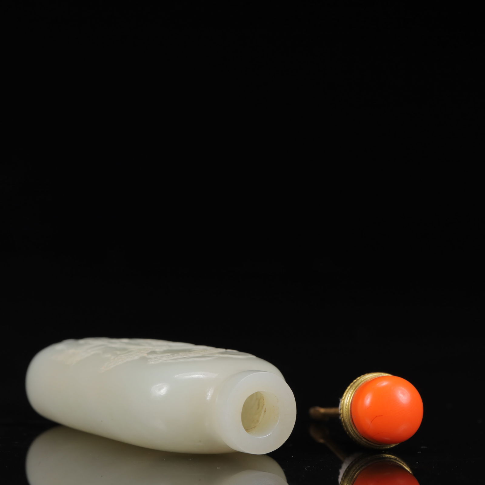 An Exquisite White Jade Figure Pattern Snuff Bottle - 7