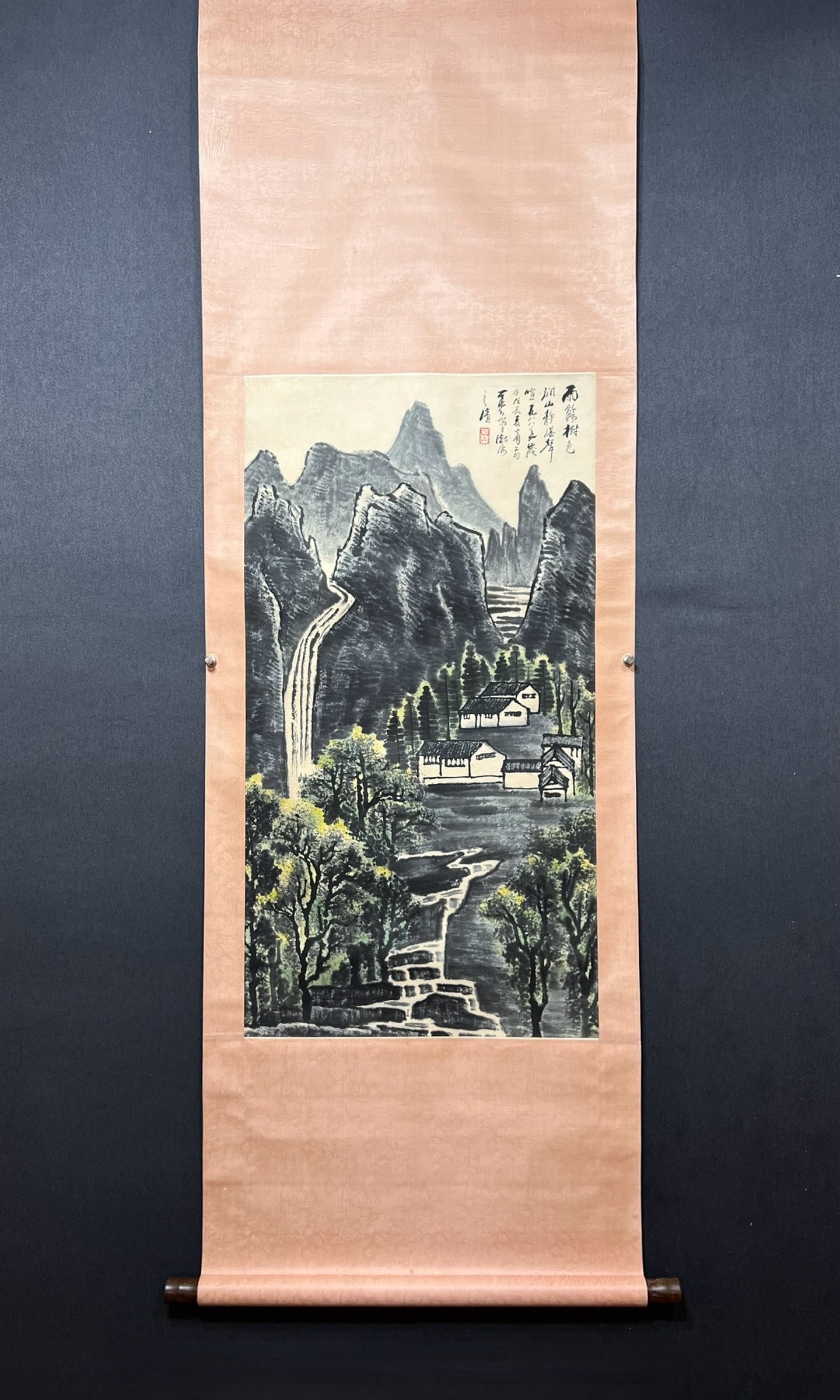 A Chinese Vertical Scroll Ink Painting of Landscape on Paper: A Chinese Vertical Scroll Ink Painting of Landscape on Paper,Li Keran,Size:20.5inx38.6in 一幅中国水墨山水画立轴,李可੡