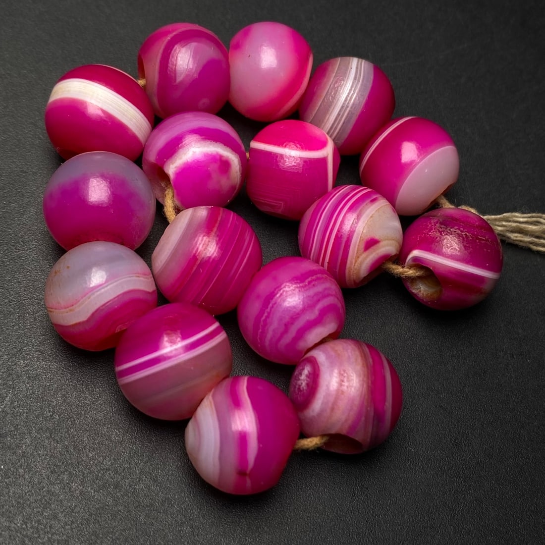 A Precious Agate Bracelets - 6