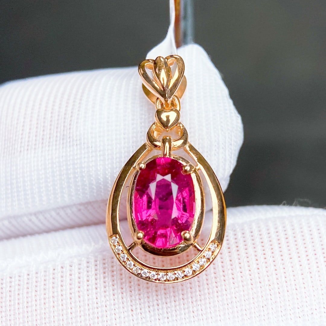 1.86Ctw Natural Tourmaline Necklace: 1.86Ctw Natural Tourmaline Necklace,Size:0.3inx0.2in 1.86Ctw天然碧玺项链