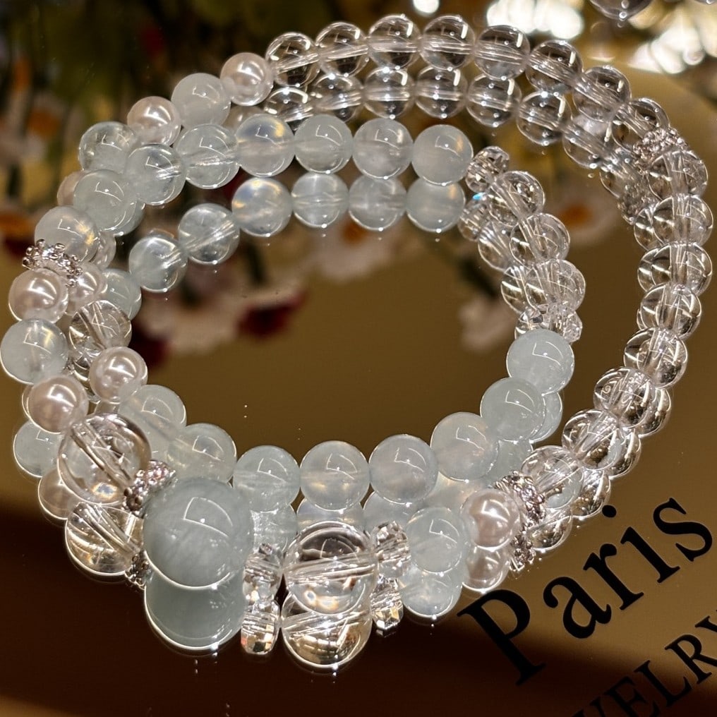An Exquisite Crystal With Aquamarine Bracelet: An Exquisite Crystal With Aquamarine Bracelet,Size:(Aquamarine)0.3in,(White)0.3in 水晶配海蓝宝手串