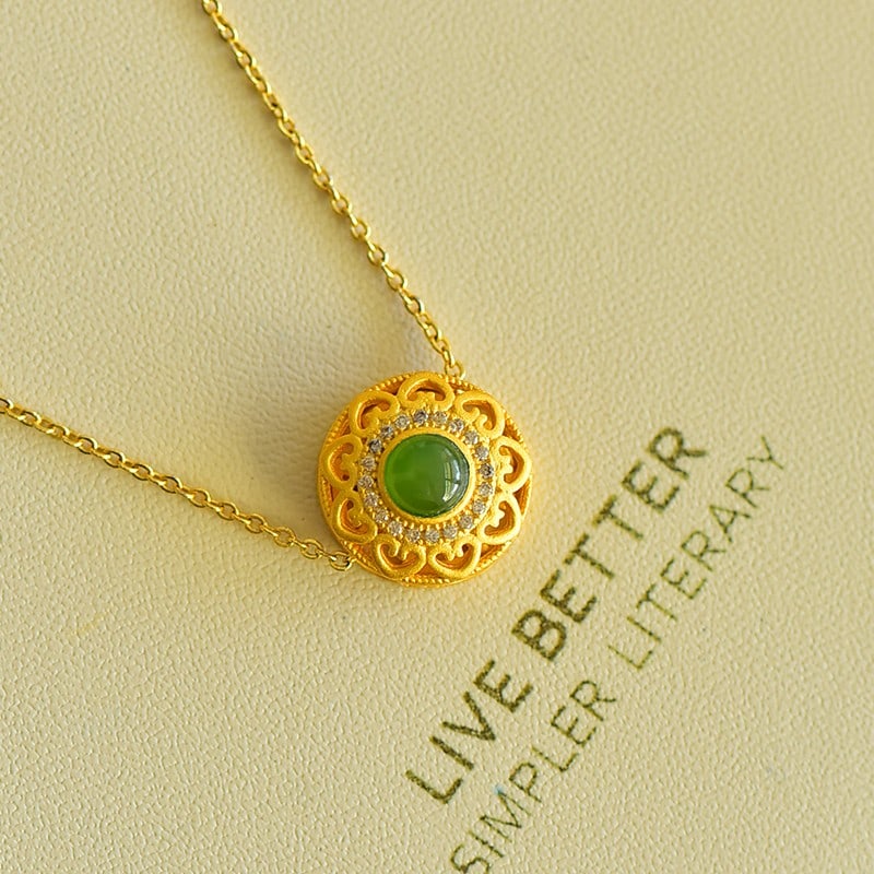 An Exquisite Sterling Silver-Gold Plated Inlaid Jasper Pendant,Inlaid Diamond: An Exquisite Sterling Silver-Gold Plated Inlaid Jasper Pendant,Inlaid Diamond,Size:0.2inx0.2in 纯银镀金镶碧玉项链,嵌钻石