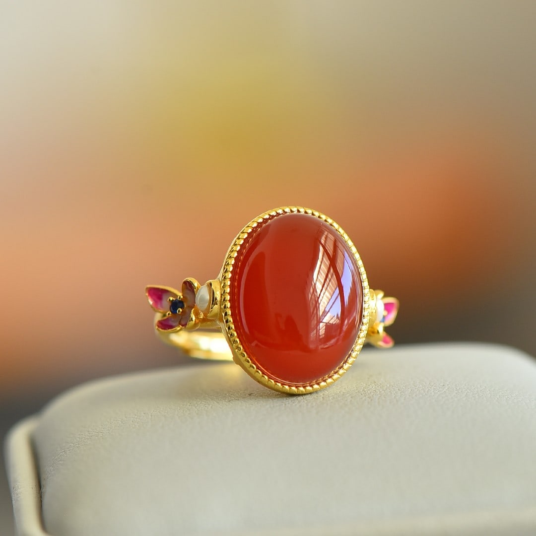 An Exquisite Sterling Silver-Gold Plated Inlaid Agate Ring,Inlaid Pearls: An Exquisite Sterling Silver-Gold Plated Inlaid Agate Ring,Inlaid Pearls,Size:0.5inx0.6in 纯银镀金镶玛瑙戒指,嵌珍珠