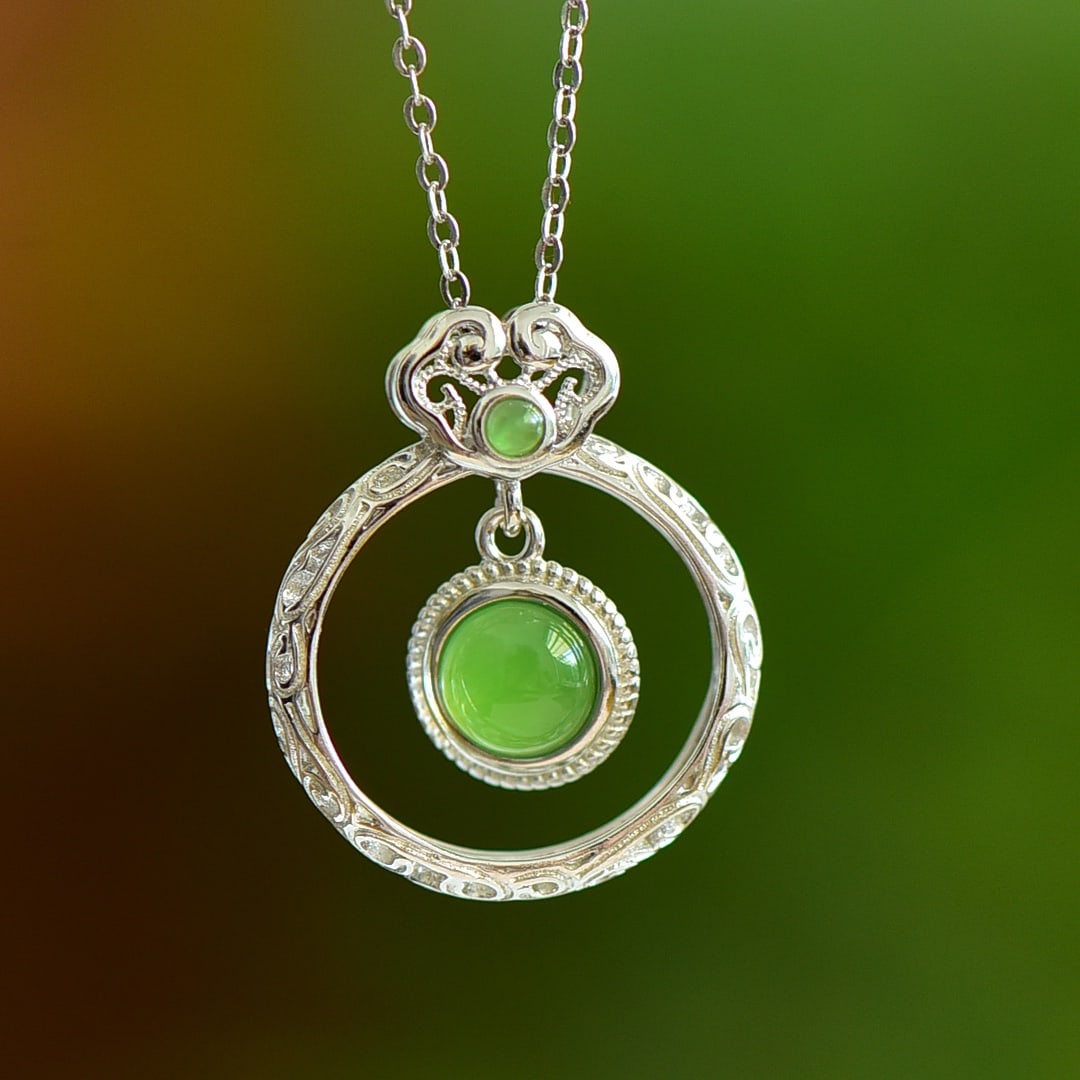 An Exquisite Sterling Silver Inlaid Jasper Pendant (1 of 6)