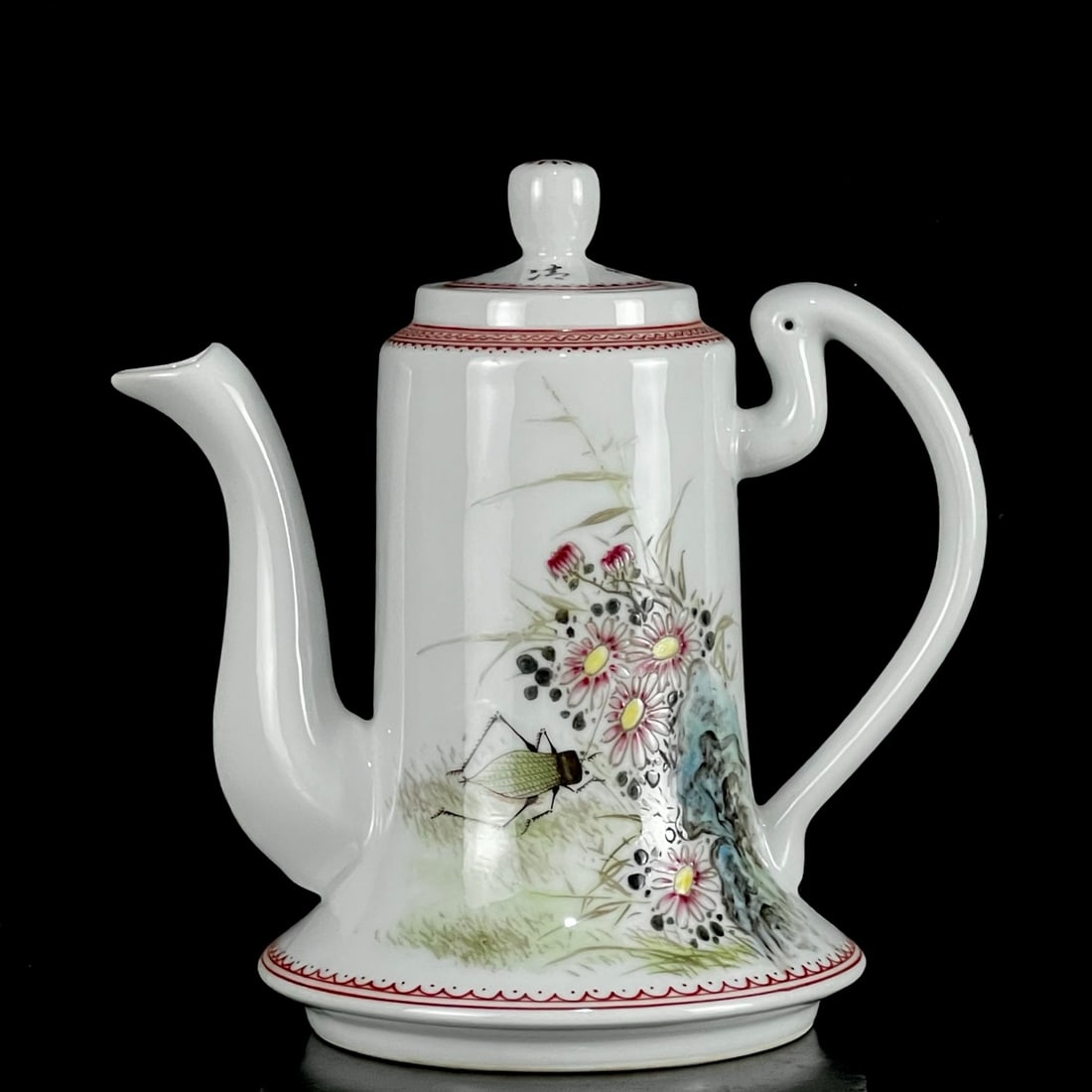 An Exquisite Famille-Rose Flower and Insect Pattern Ewer,With Poem (1 of 9)