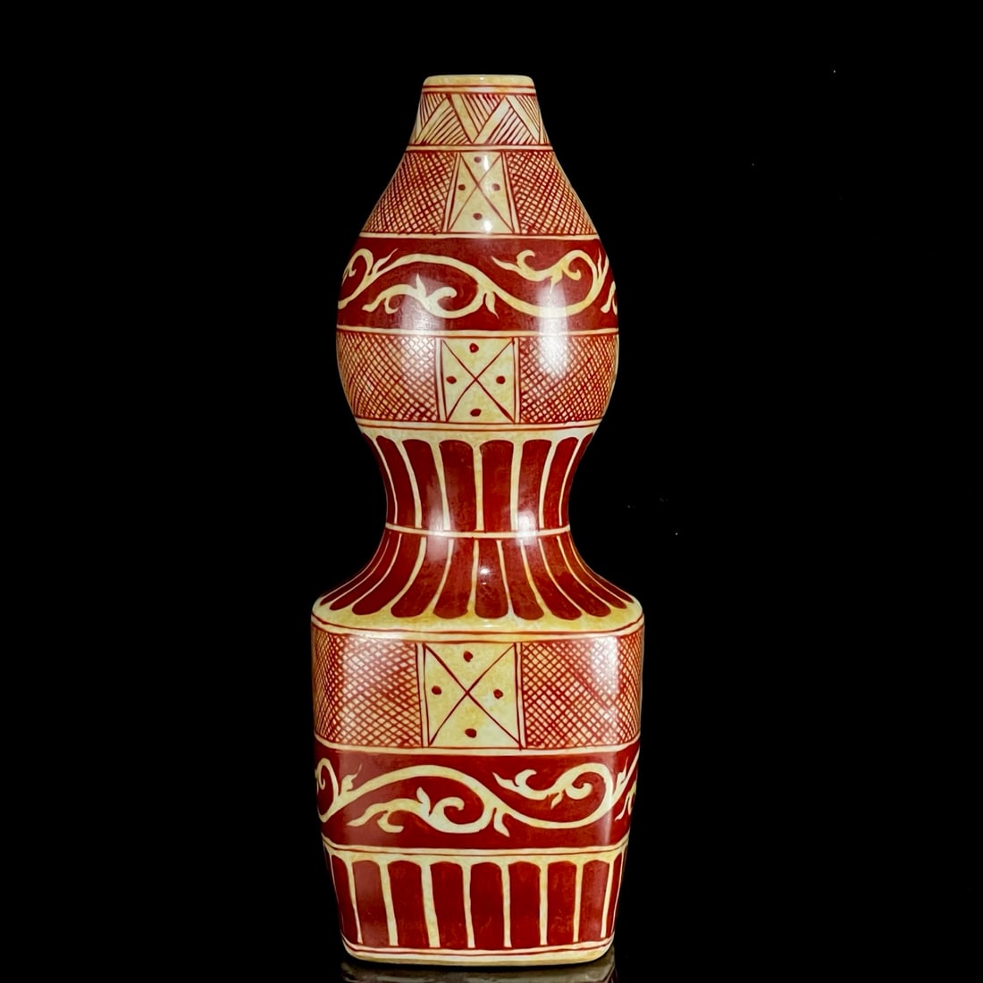 A Rare Red Glazed Scroll Grass Pattern Gourd-Shaped Vase (1 of 8)
