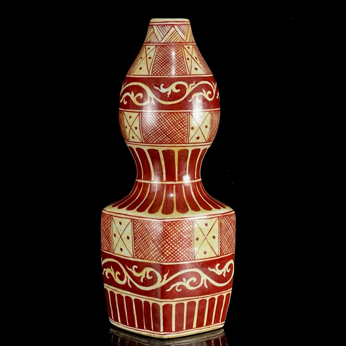 A Rare Red Glazed Scroll Grass Pattern Gourd-Shaped Vase - 6