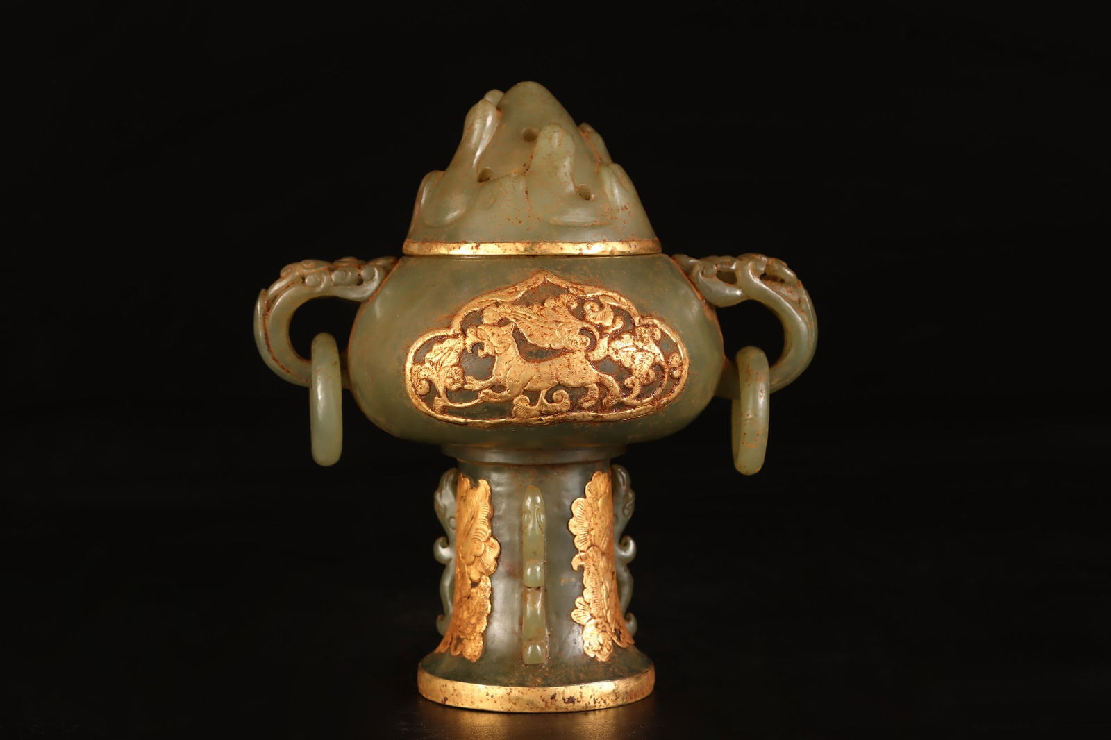 A Rare White Jade Auspicious Beast Pattern Double-Ears Censer: A Rare White Jade Auspicious Beast Pattern Double-Ears Censer,Qing Dynasty, China,Size:6.3inx5.3inx3.5in Weight:462g 白玉瑞兽纹双耳香炉,中&#