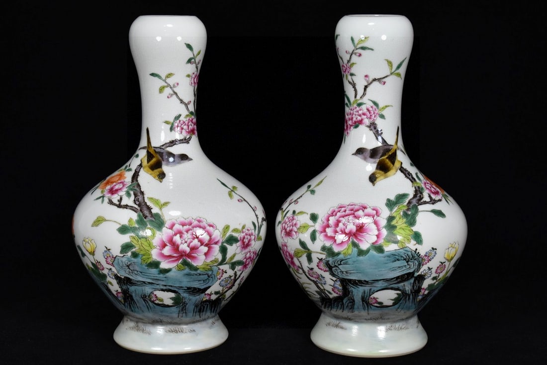 A Pair of Exquisite Famille-Rose Flower and Bird Pattern Vases (1 of 9)