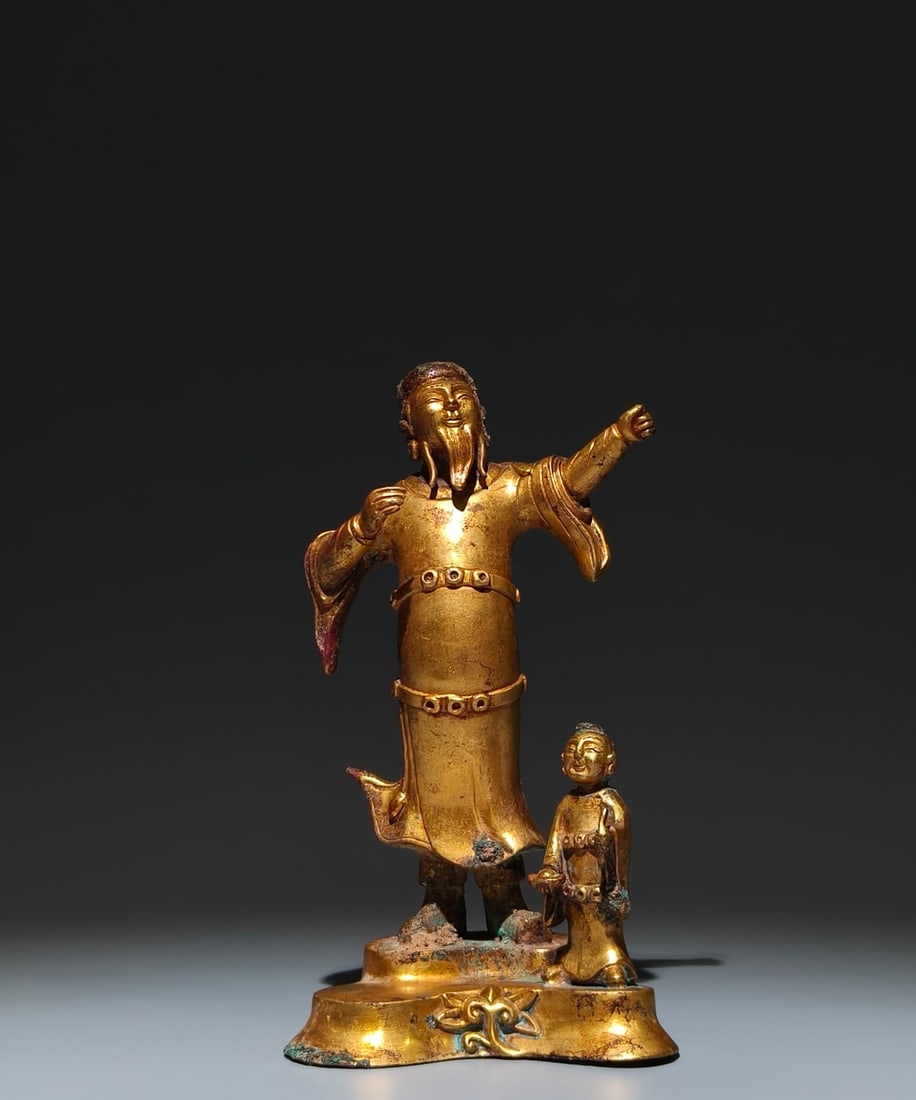 An Exquisite Gilt Bronze Figure Ornament: An Exquisite Gilt Bronze Figure OrnamentSong Dynasty, ChinaSize:7.9inx4.3inx3.1in 铜鎏金人物摆件,中国宋代