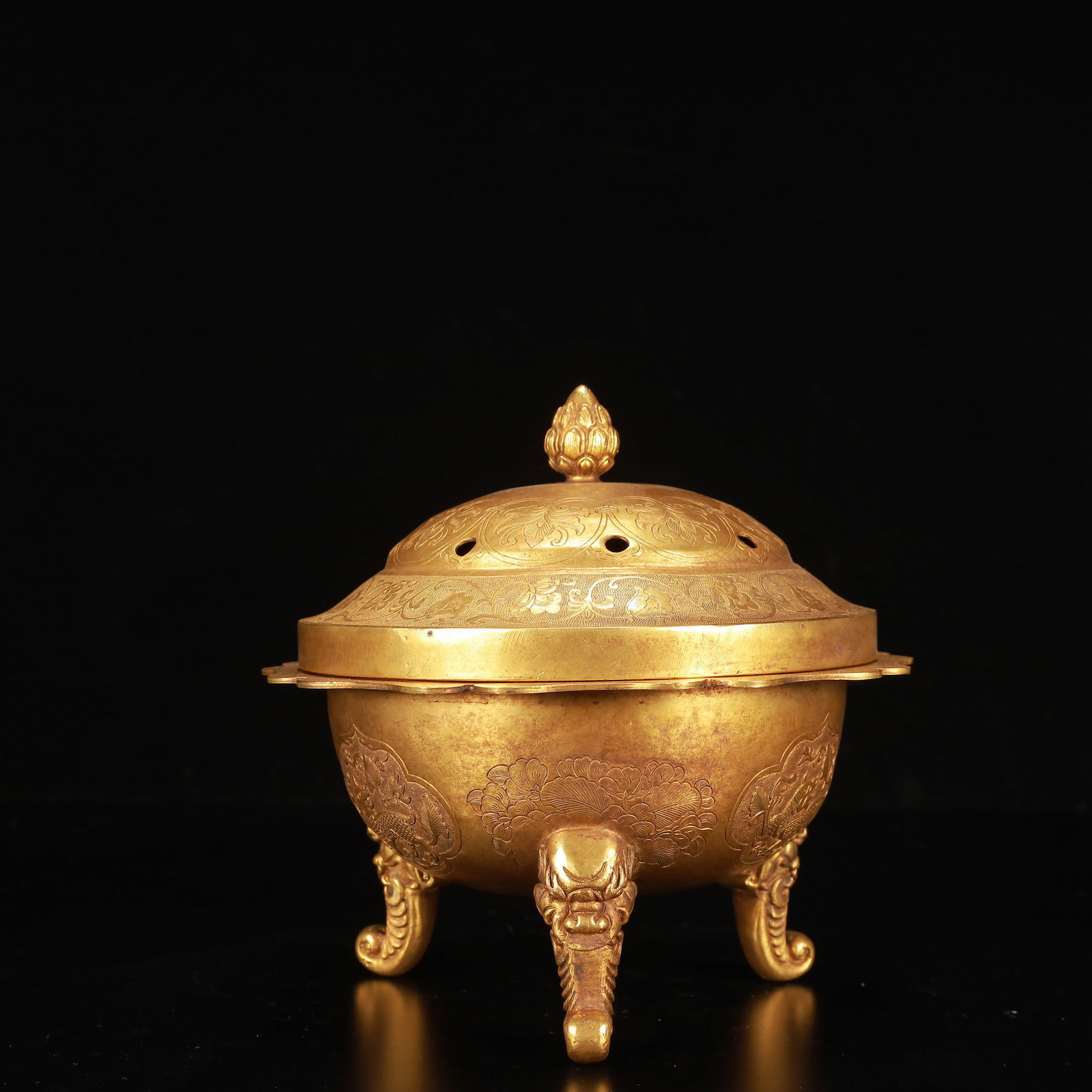 An Exquisite Gilt Bronze Flower and Auspicious Beast Pattern Tripod Censer: An Exquisite Gilt Bronze Flower and Auspicious Beast Pattern Tripod Censer,Qing Dynasty, China,Size:7.9inx7.1in,Weight:1600g 
