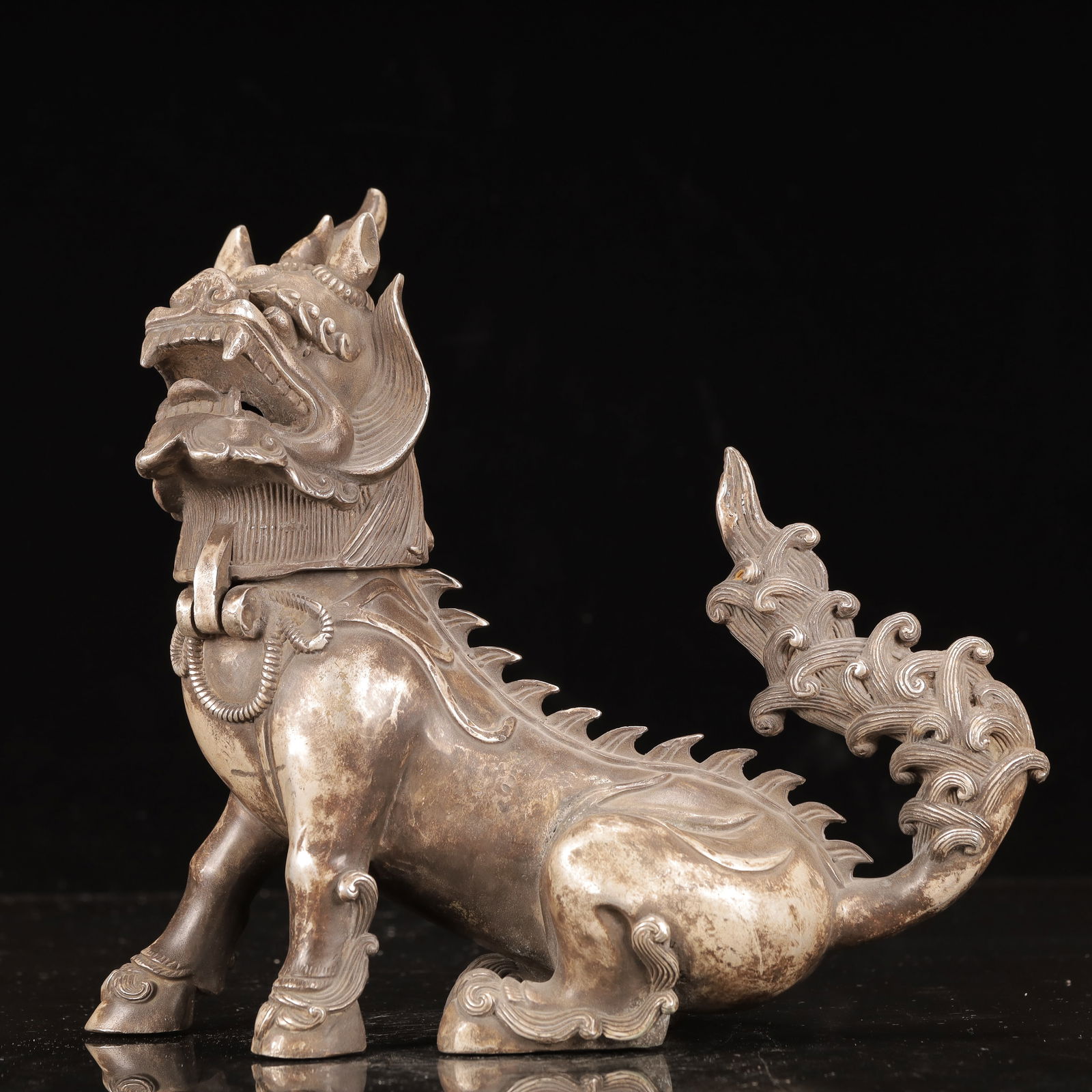 An Exquisite Silver Lion-Shaped Censer (1 of 13)