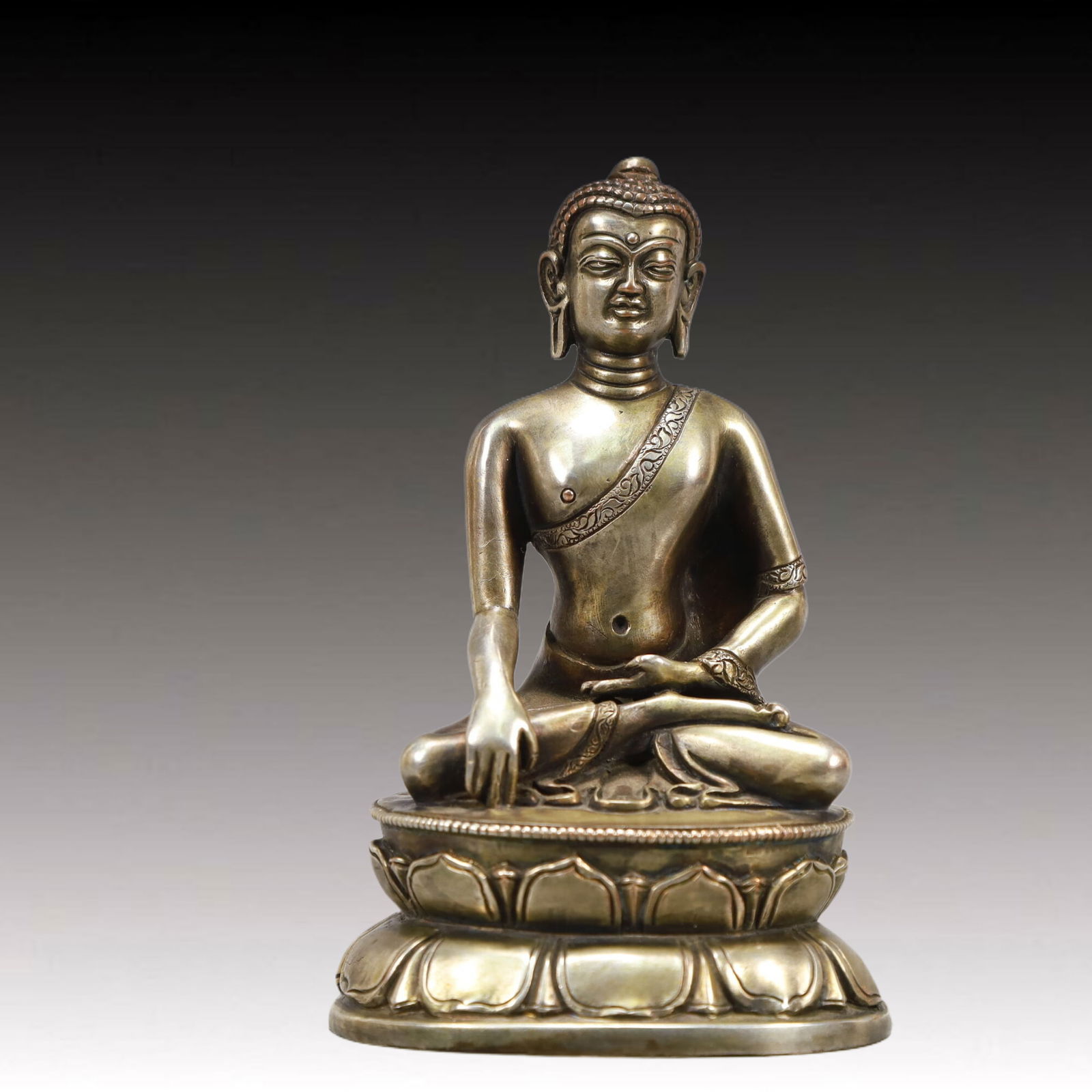 A Solemn Silver Statue of Sakyamuni (1 of 8)