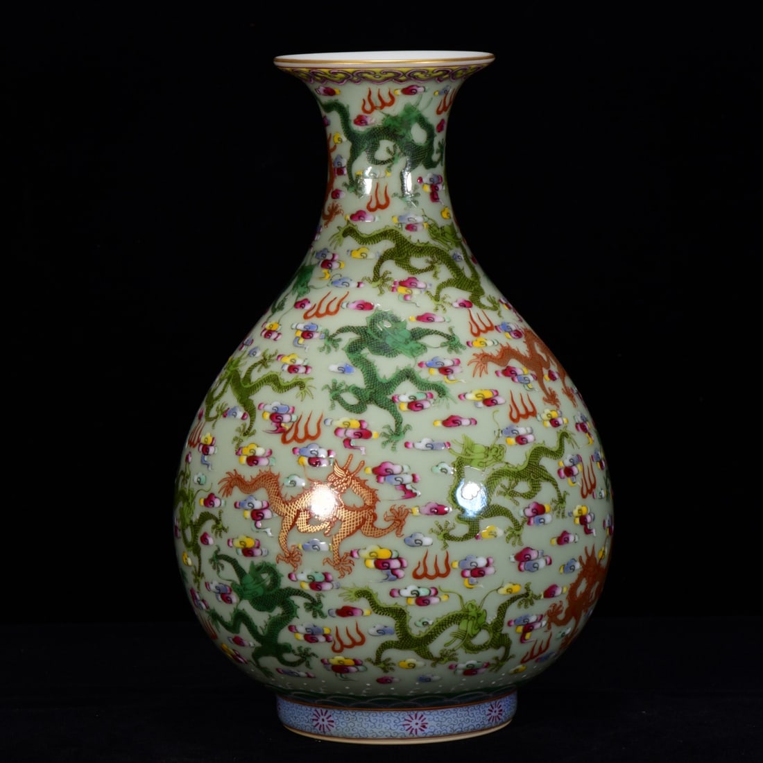 An Exquisite Famille-Rose Painted Gold Auspicious Cloud and Dragon Pattern Vase (1 of 9)