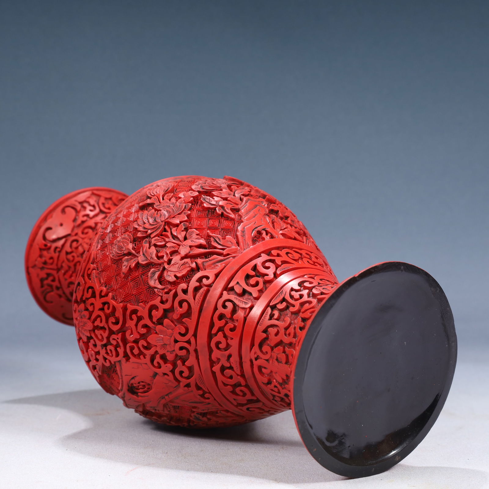 A Rare Carved Red Lacquer Flower Pattern Vase - 10