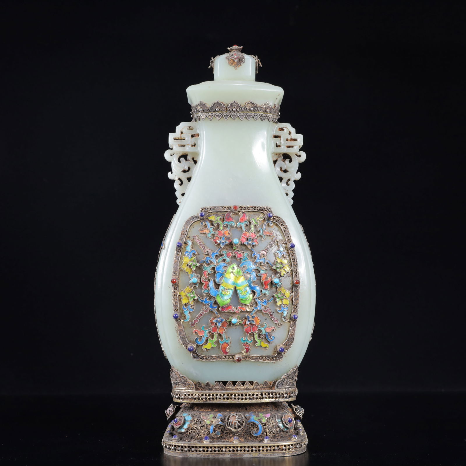 An Exquisite Silver-gilt Inlaid White Jade Bats and Peach Pattern Vase: An Exquisite Silver-gilt Inlaid White Jade Bats and Peach Pattern Vase,Qing Dynasty, China,Qianlong Four-character Mark,Size:3.5inx3.5inx10.2in,Weight:1300g 银鎏金嵌白